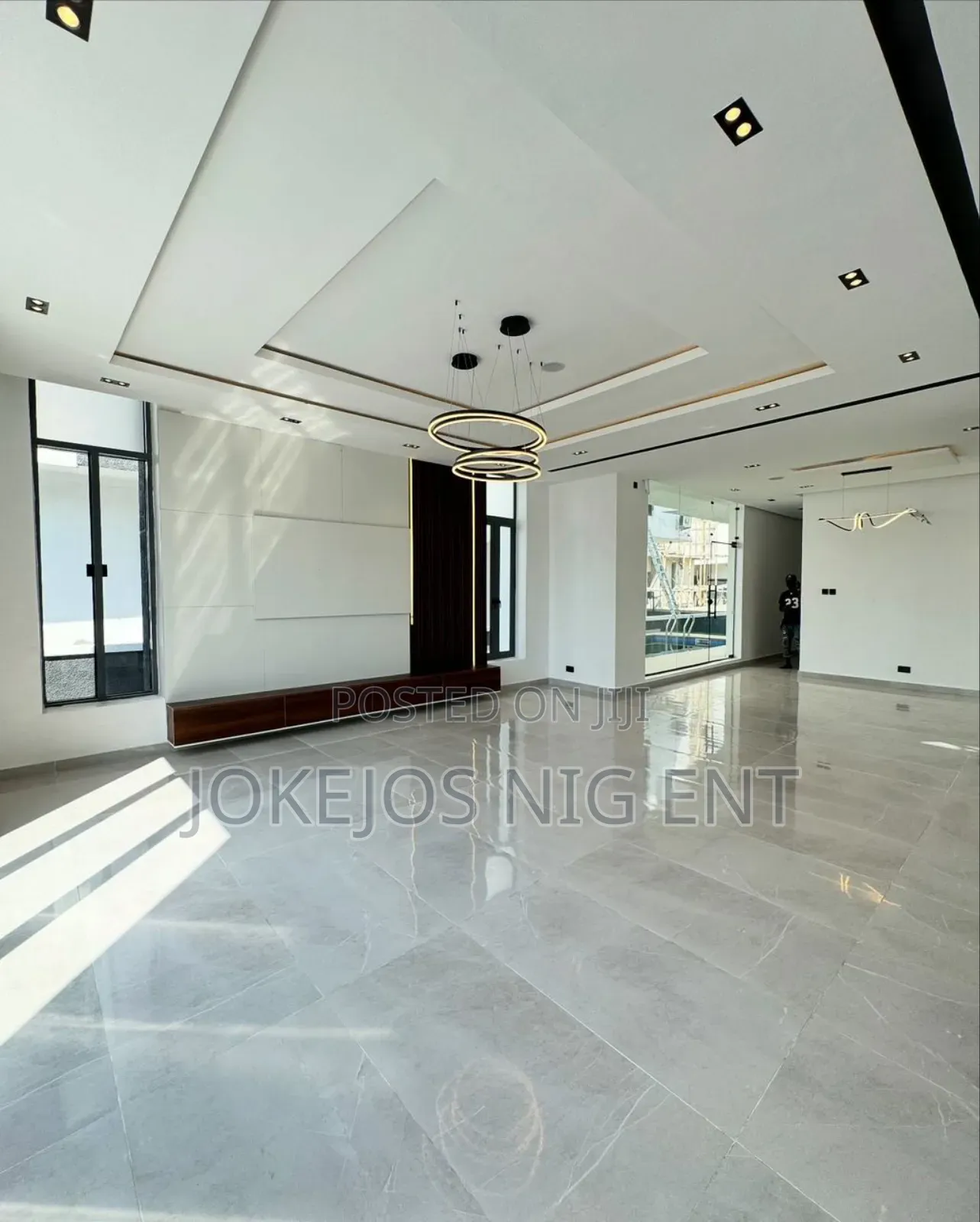 5bdrm Duplex in Ikota Gra Estate, Chevron for sale