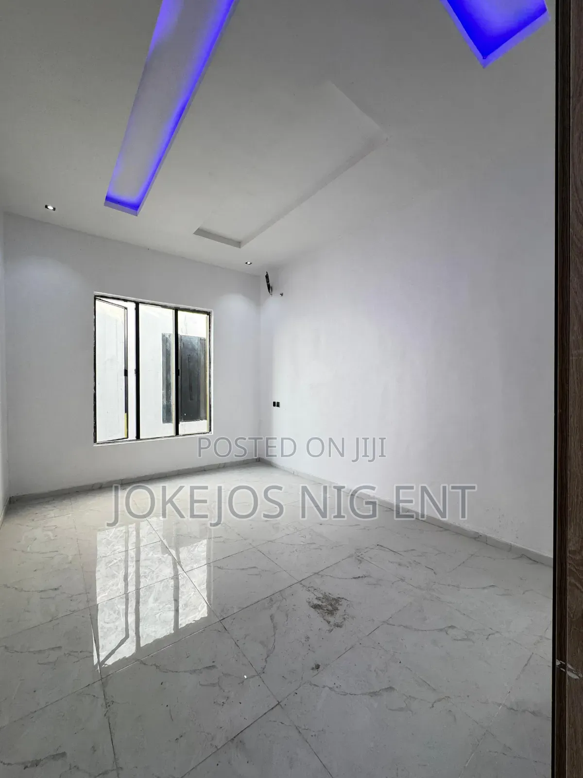 4bdrm Duplex in Chevron Drive Lekki for sale