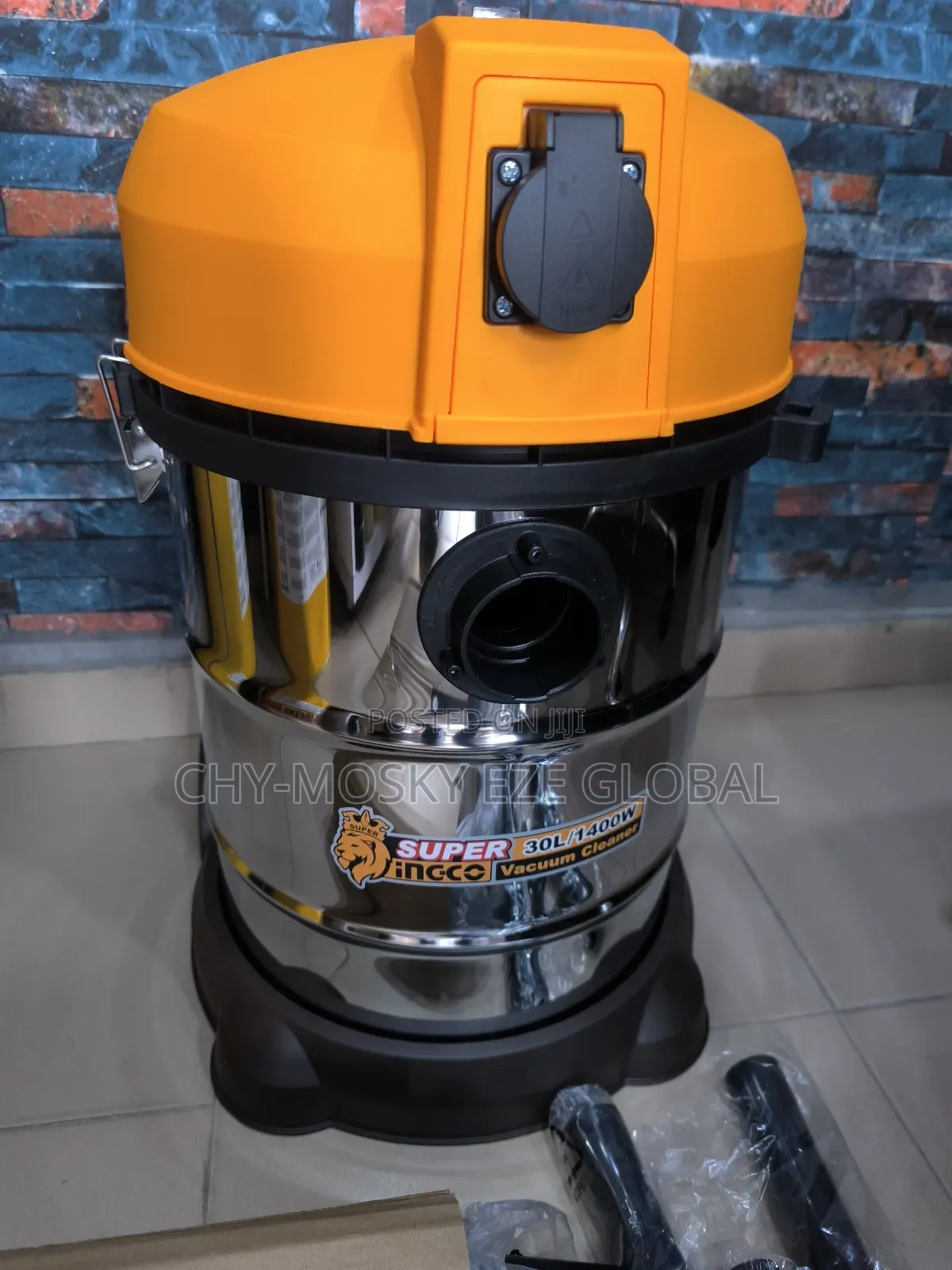 Vacuum Cleaner (30ltr/1400w)