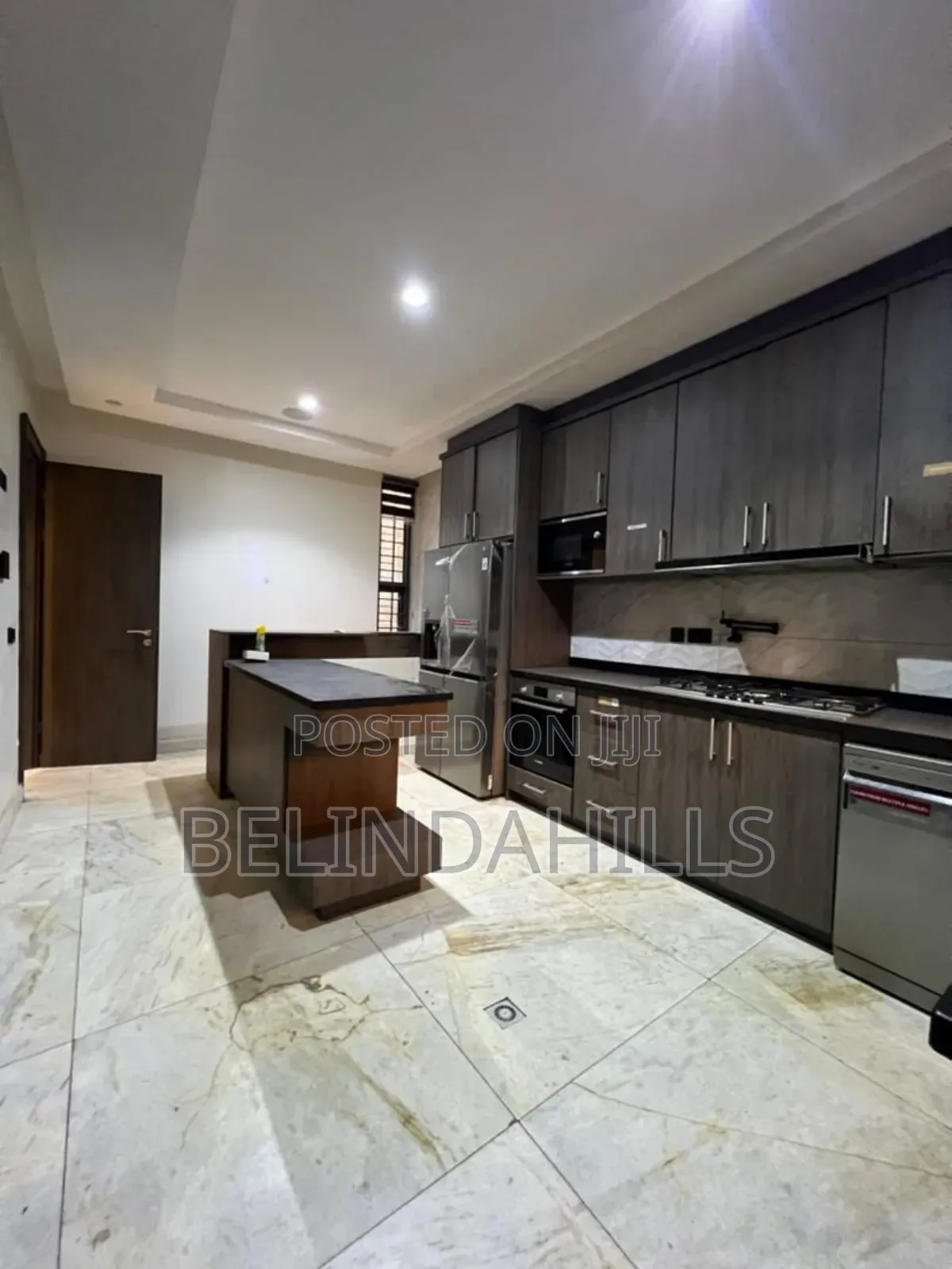 4bdrm Townhouse/Terrace in Jahi for sale