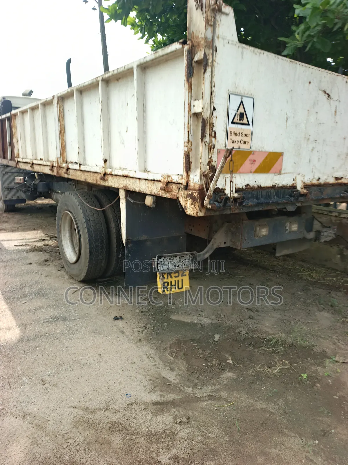 6 Tyres Long Fram Volvo Truck