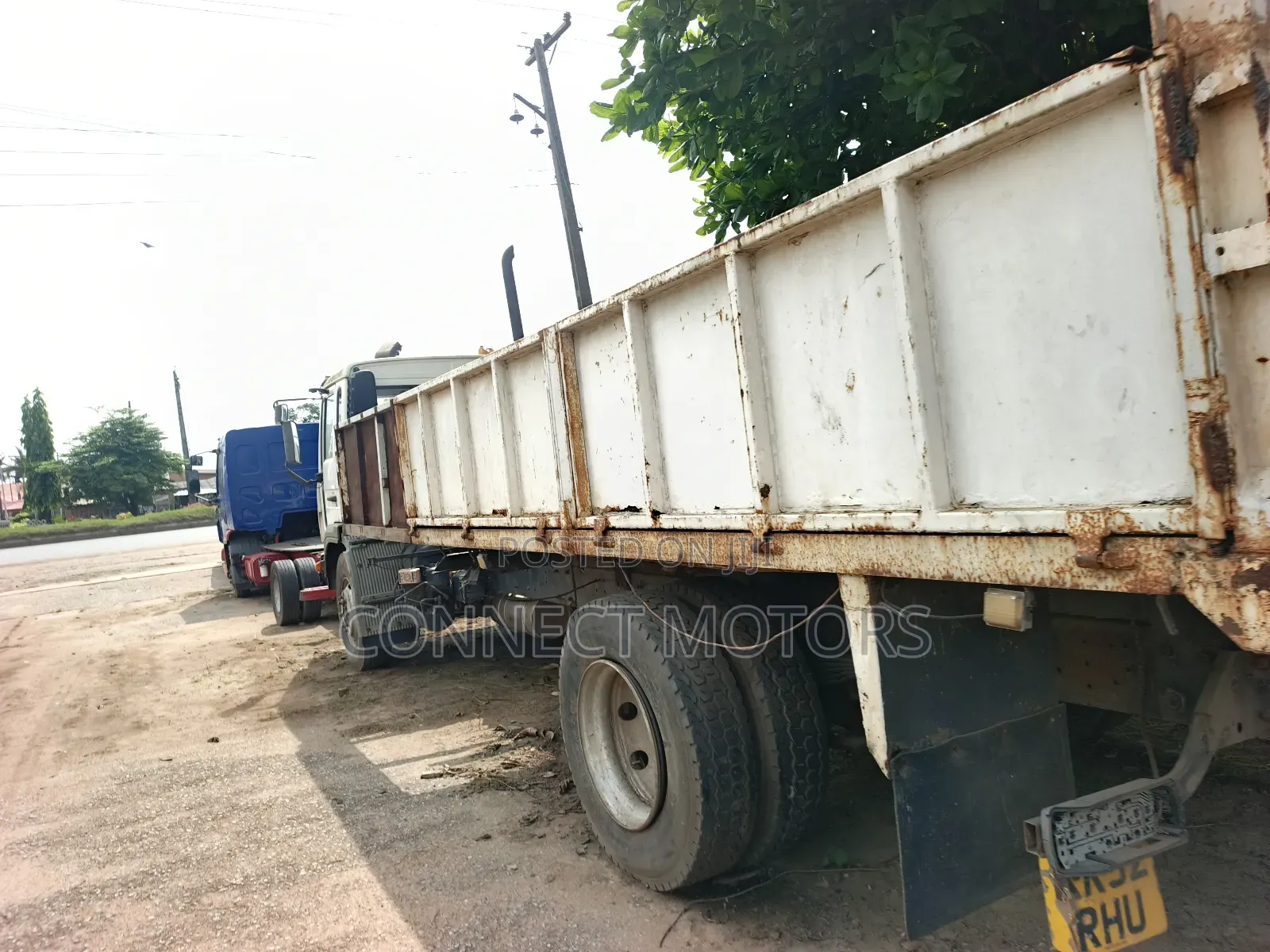 6 Tyres Long Fram Volvo Truck