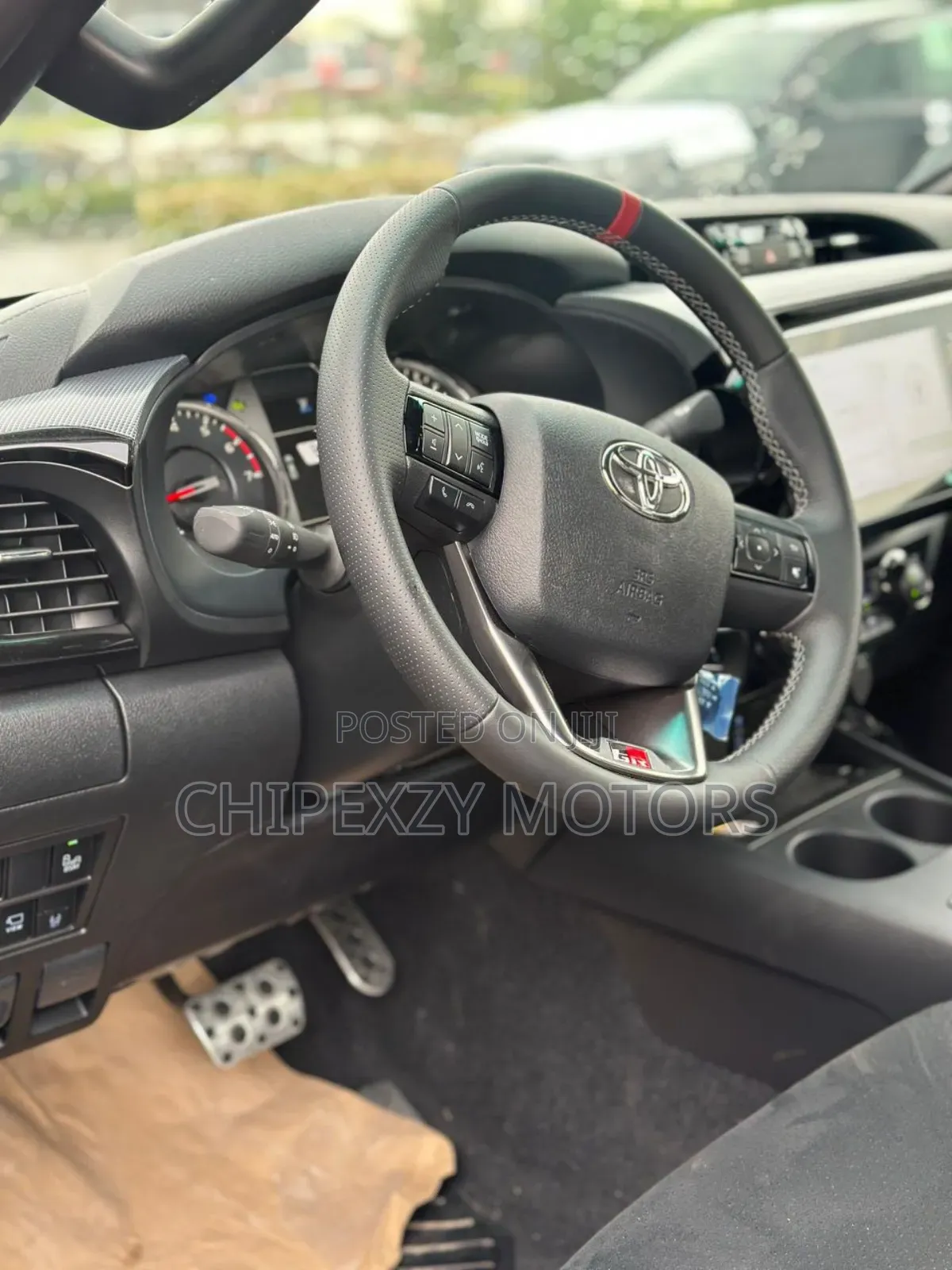 New Toyota Hilux 2025 Black