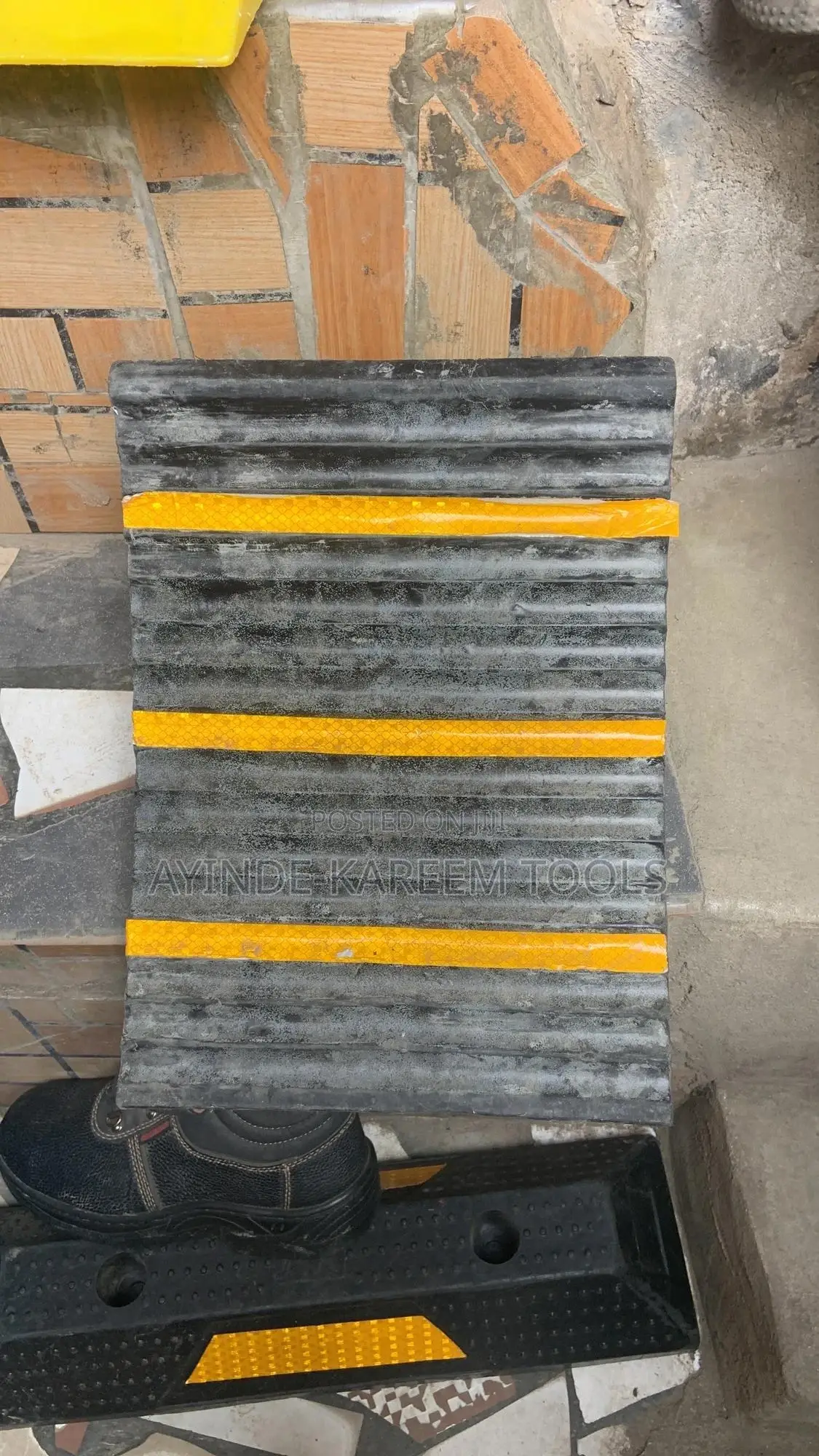 Rubber Wheel Chock Or Wheel Wedge