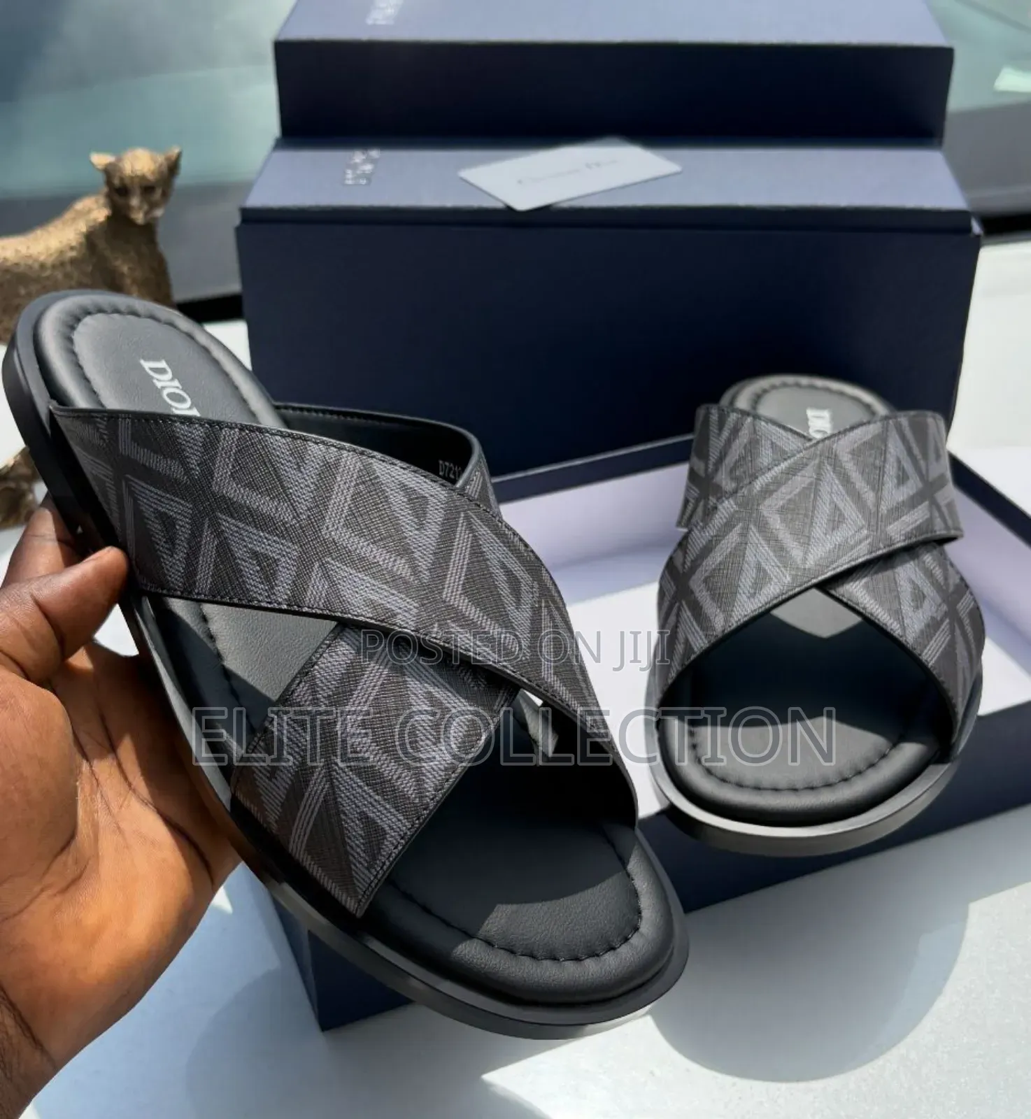` Dior Slippers  
 Best Quality  
Fully Boxed 
Size 40—46