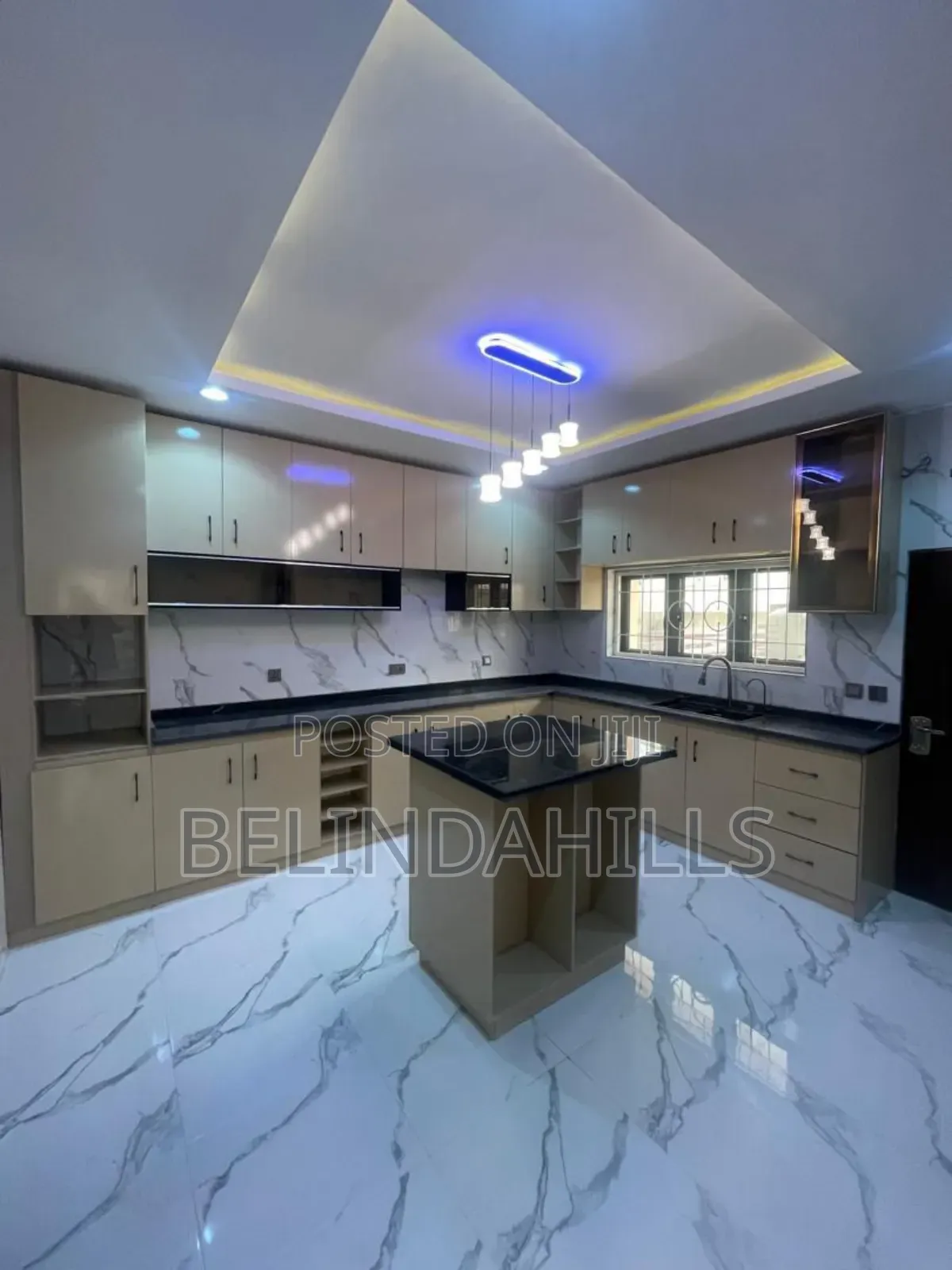 5bdrm Townhouse/Terrace in Life Camp for sale