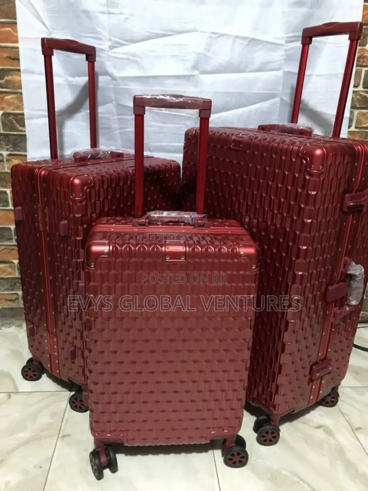 Suitable 3-Set Trolley Travelling Boxes