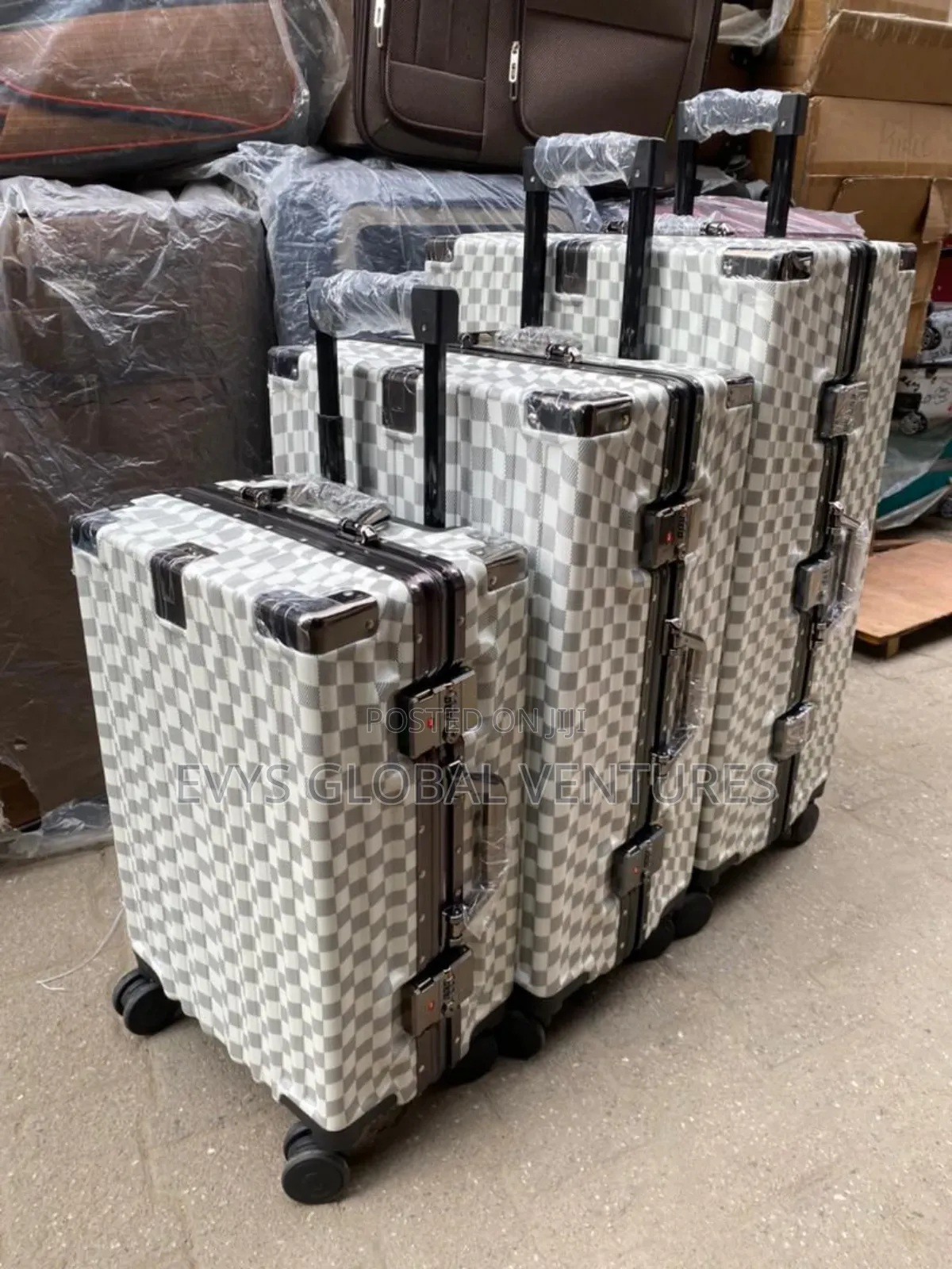 Suitable 3-Set Trolley Travelling Boxes
