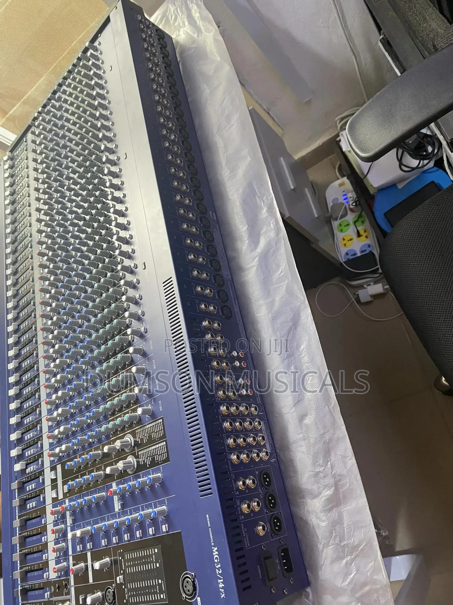 Yamaha Mg32 Channels Mixer Console Yamaha