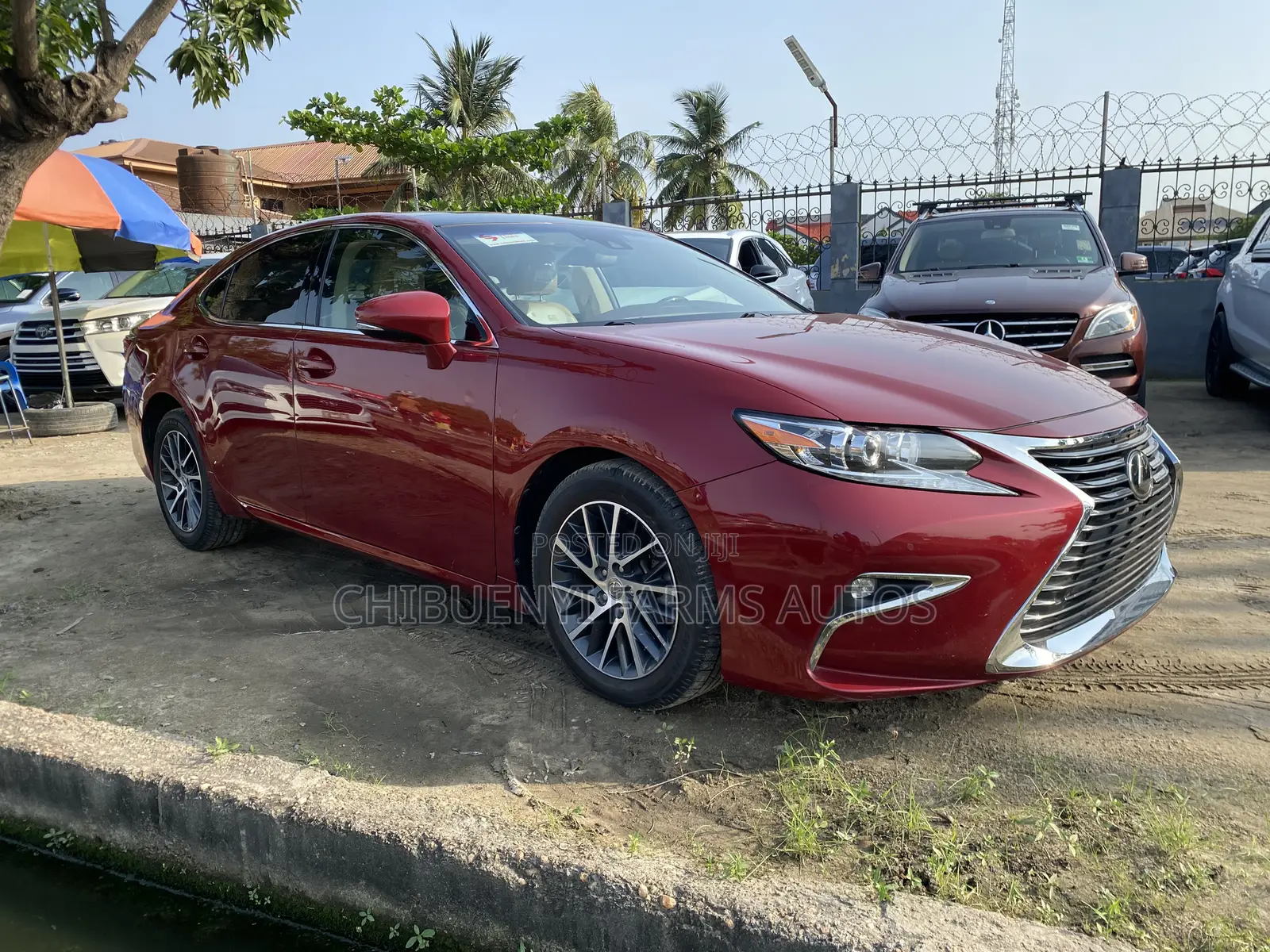 Lexus ES 350 FWD 2017 Red