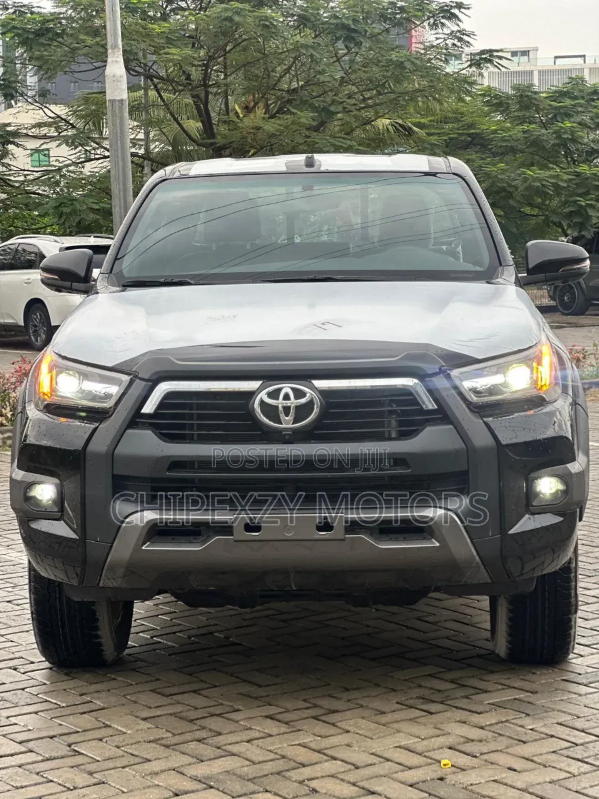New Toyota Hilux 2025 Black