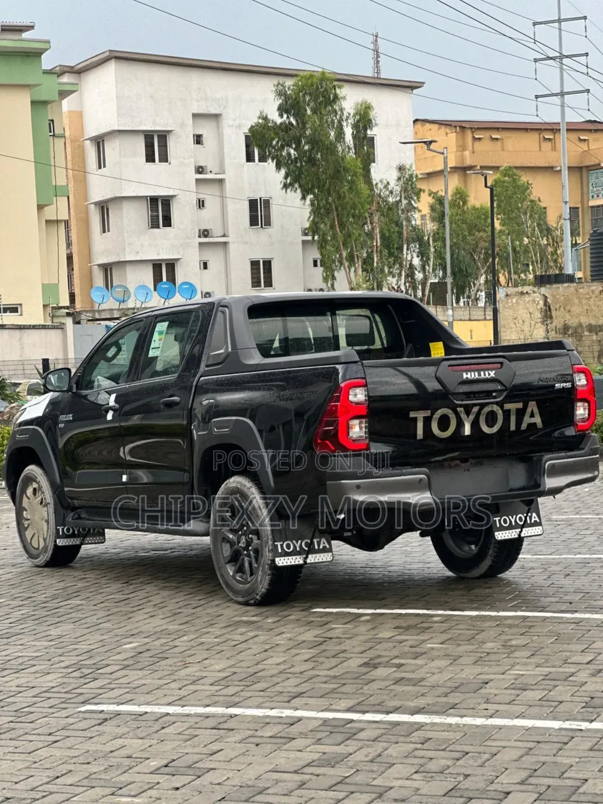 New Toyota Hilux 2025 Black