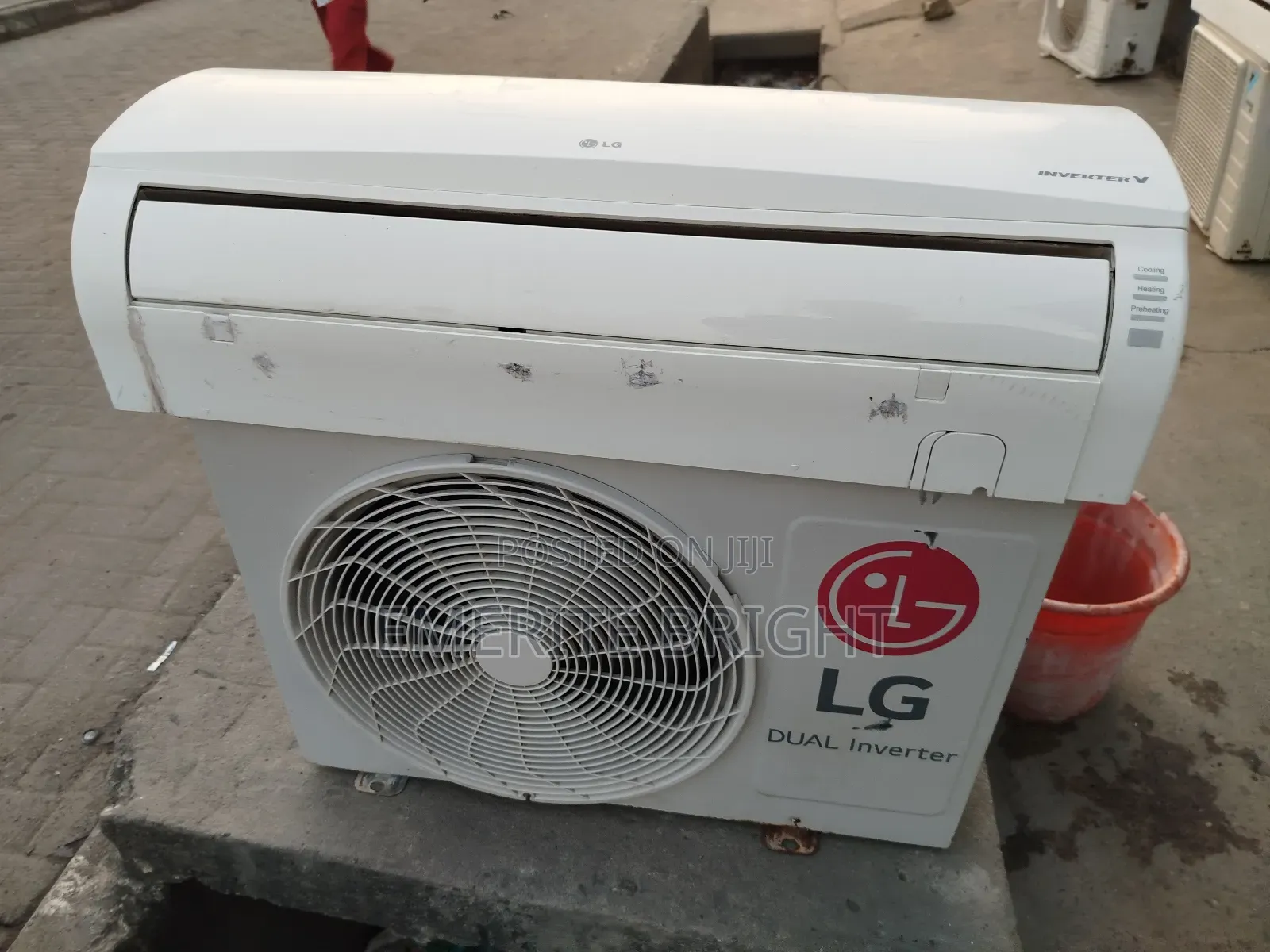 Lg Dual Inverter Ac 1.5hp Wit Gas