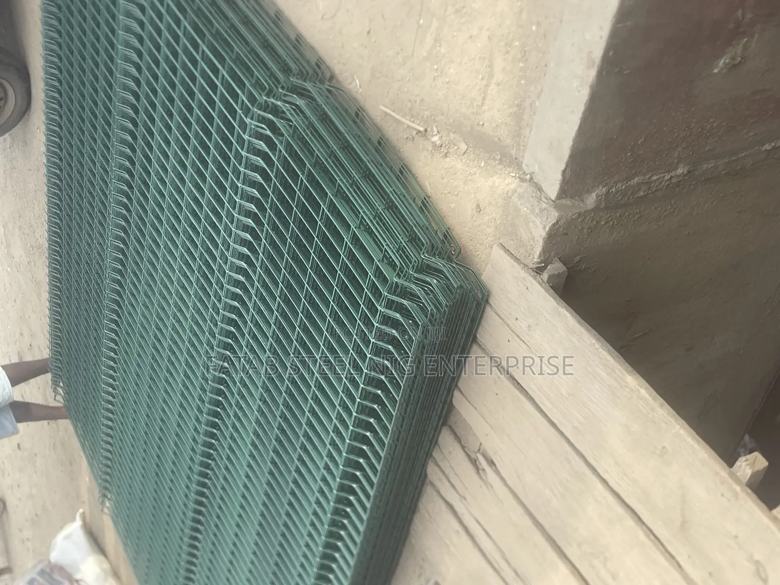 Finger Type Perimeter Clear View Green Color