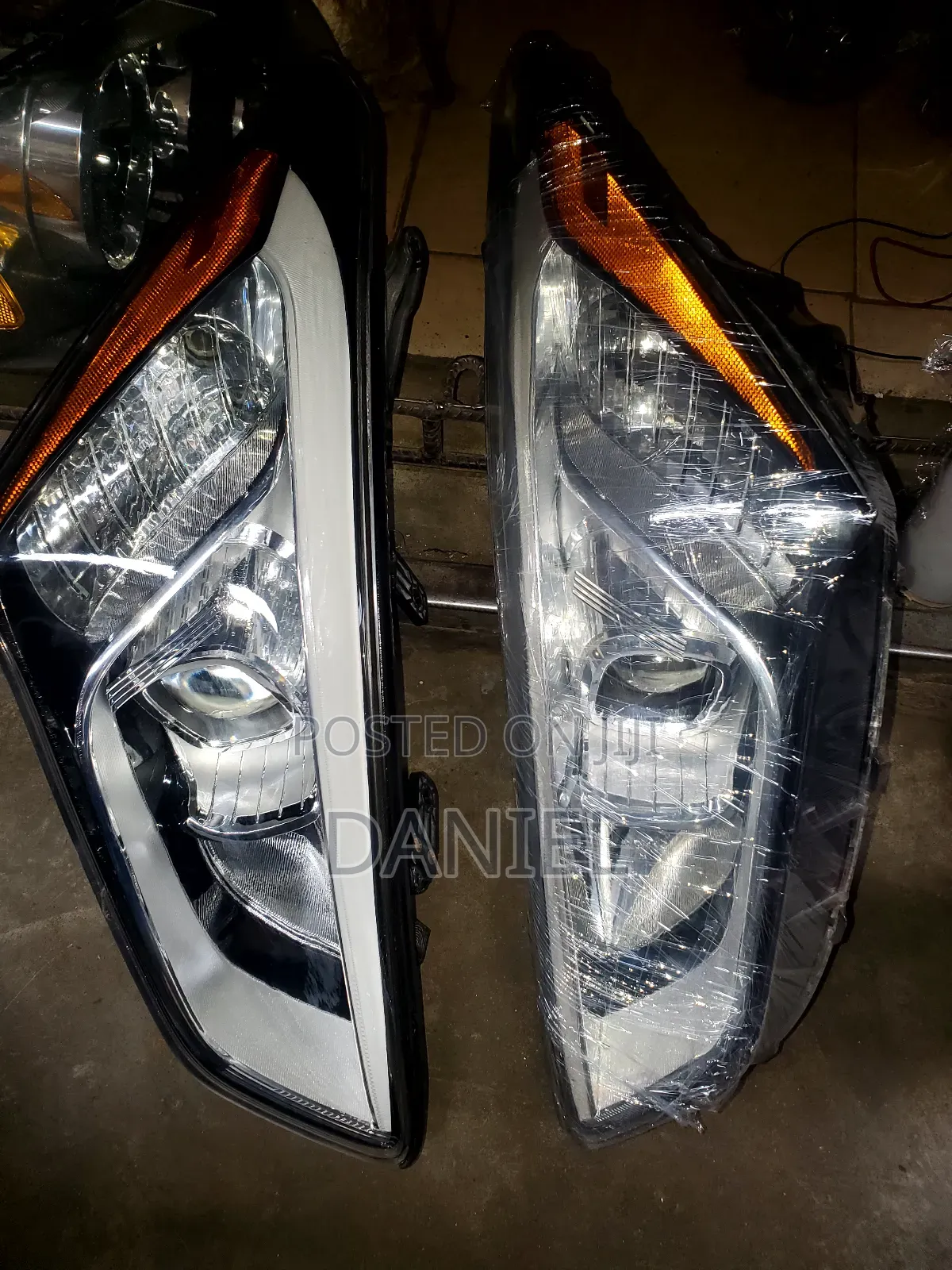 Hyundai Santa Fe 2013 Headlight