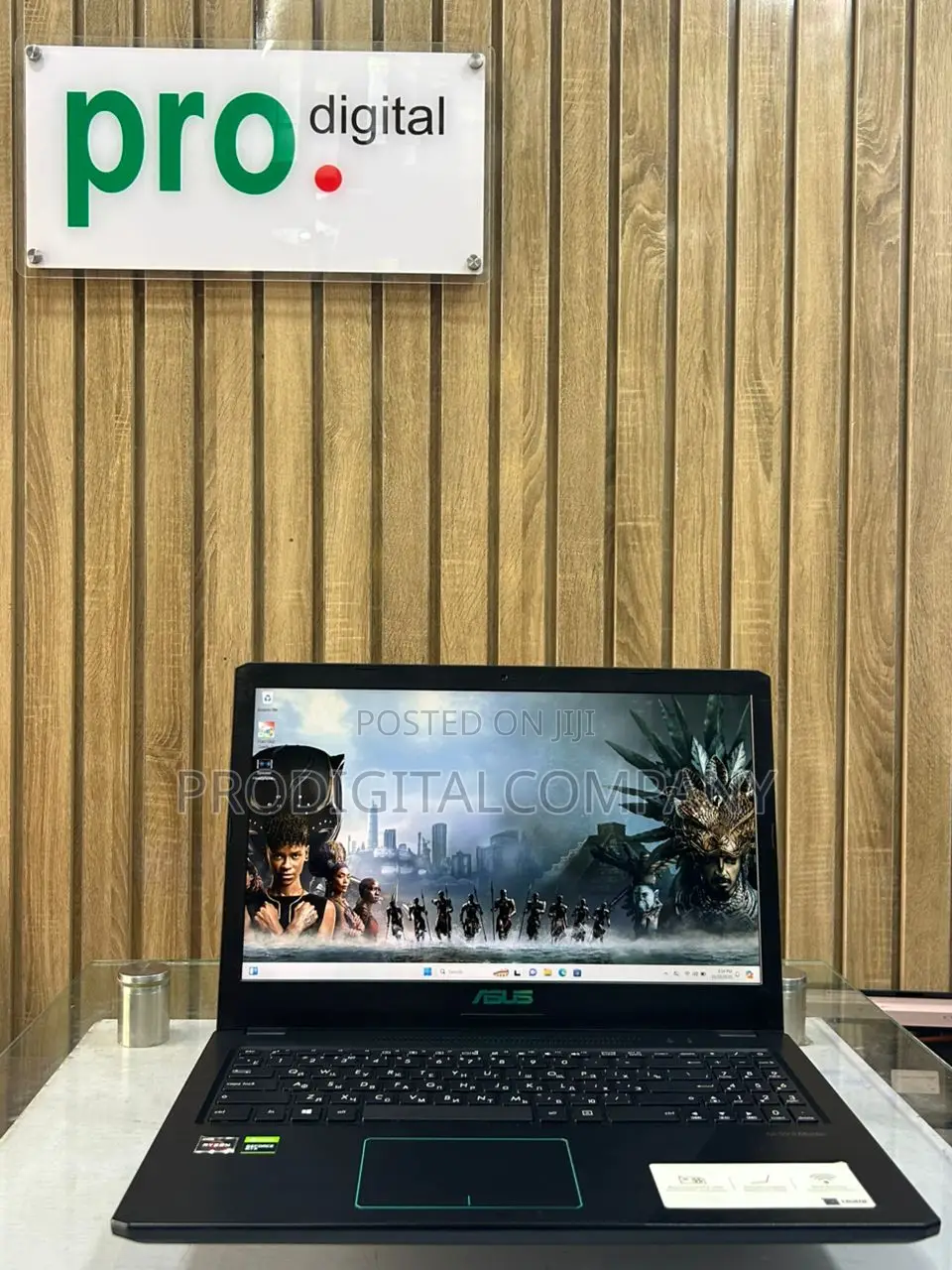 Laptop Asus VivoBook X540SA 8GB AMD Ryzen 5 HDD+SSD 1T