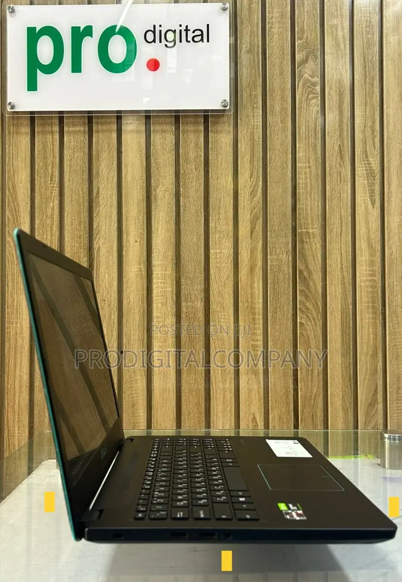 Laptop Asus VivoBook X540SA 8GB AMD Ryzen 5 HDD+SSD 1T