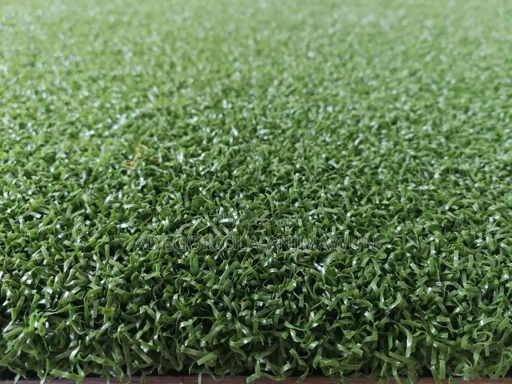 Home Golf Putting Mat With Flags – High-Quality Synthetic Grass