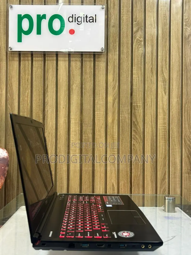 Laptop MSI GE62VR 7RF 16GB Intel Core i7 SSD 1T