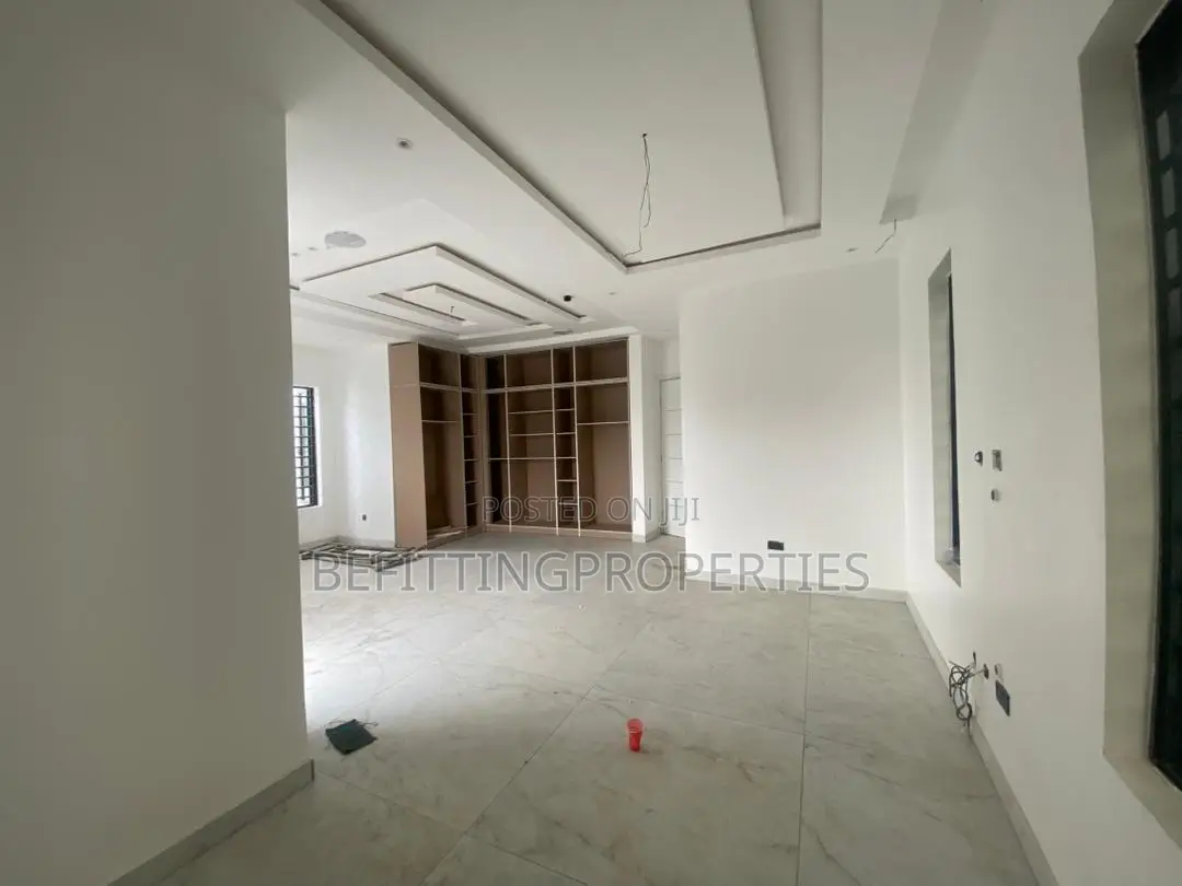5bdrm Duplex in Ikeja GRA for sale