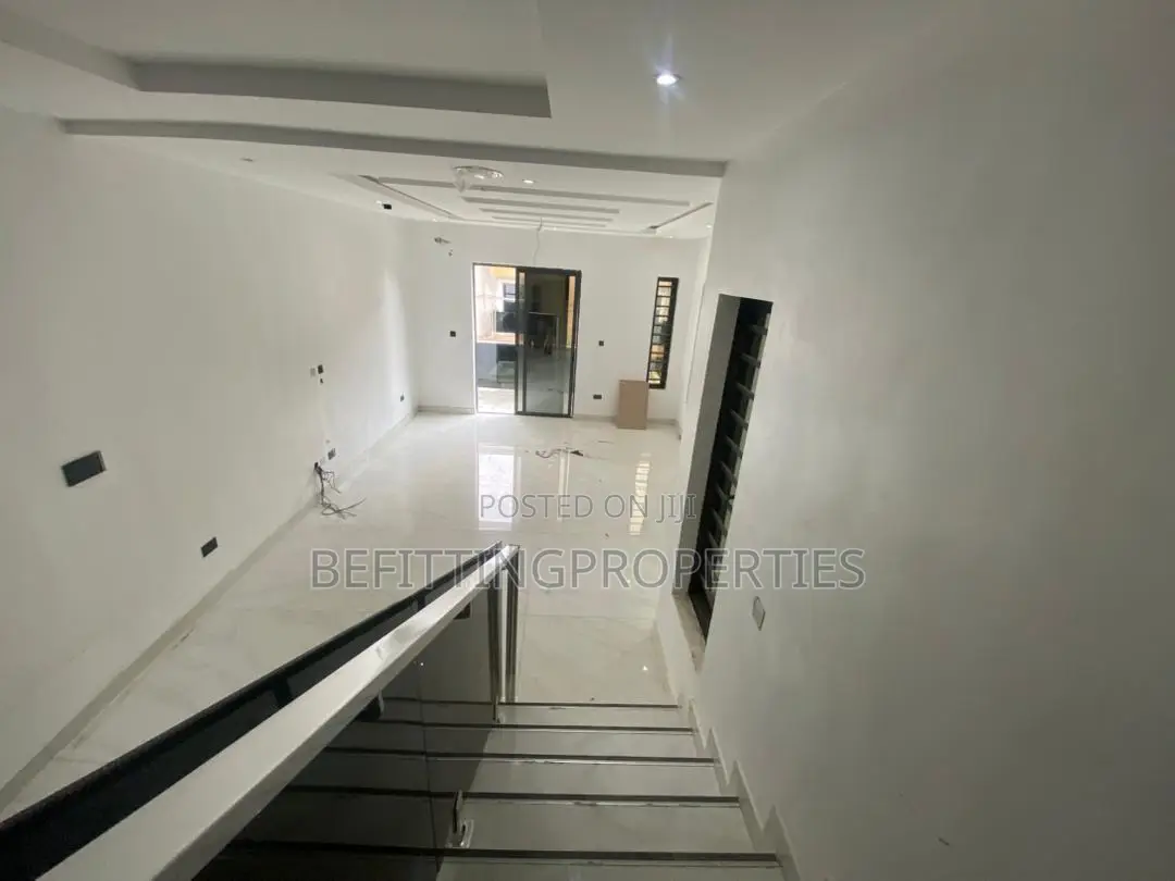 5bdrm Duplex in Ikeja GRA for sale