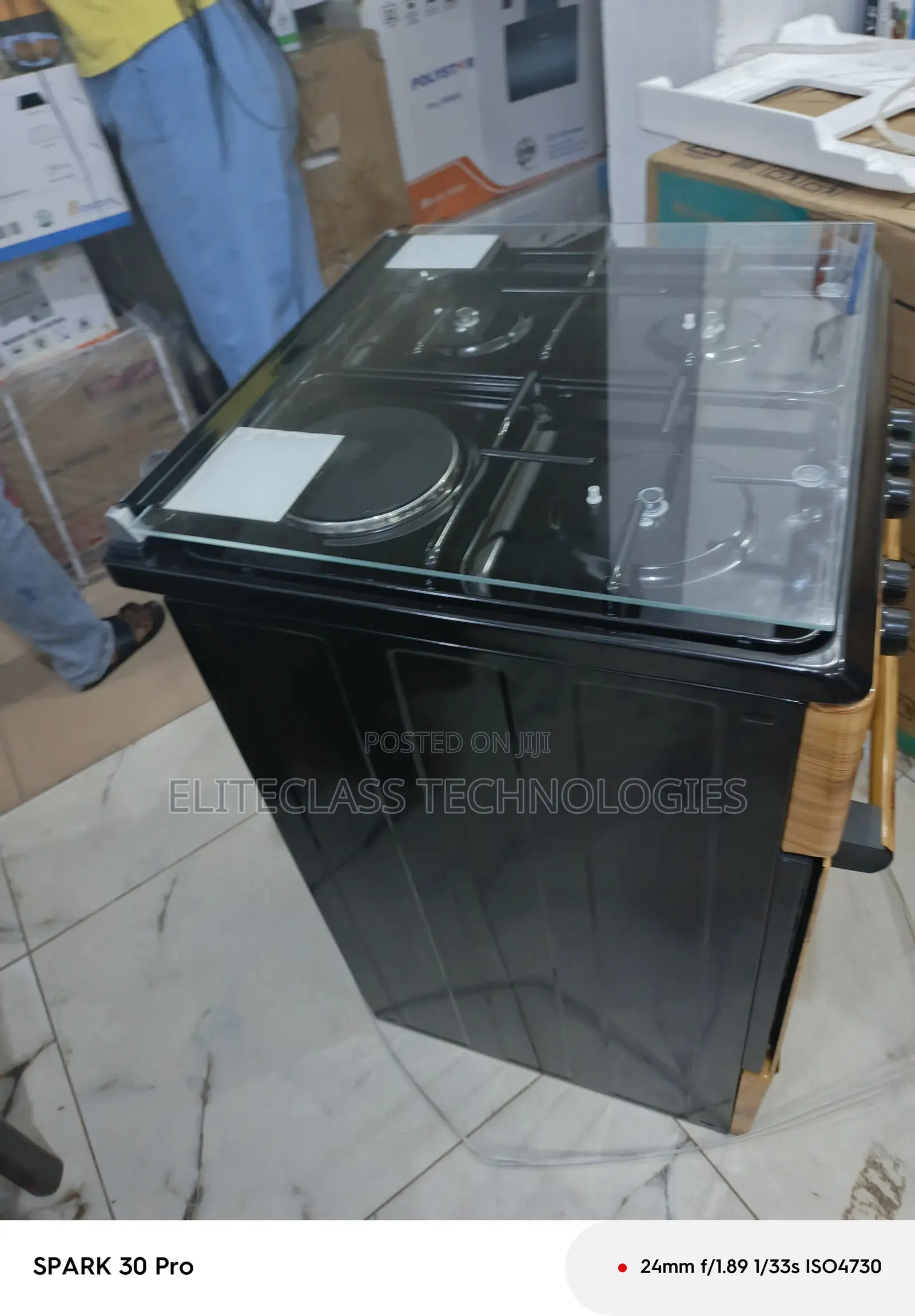 Maxi 3 Gas Burners, 1 Hot Plate Cooker