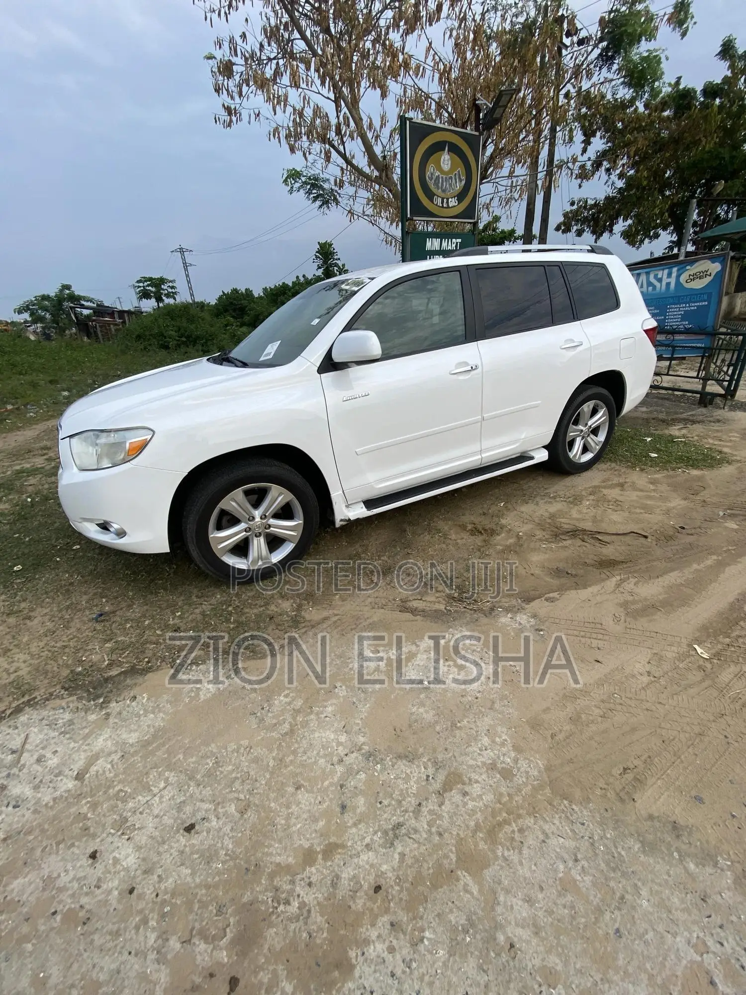 Toyota Highlander Limited 2010 White
