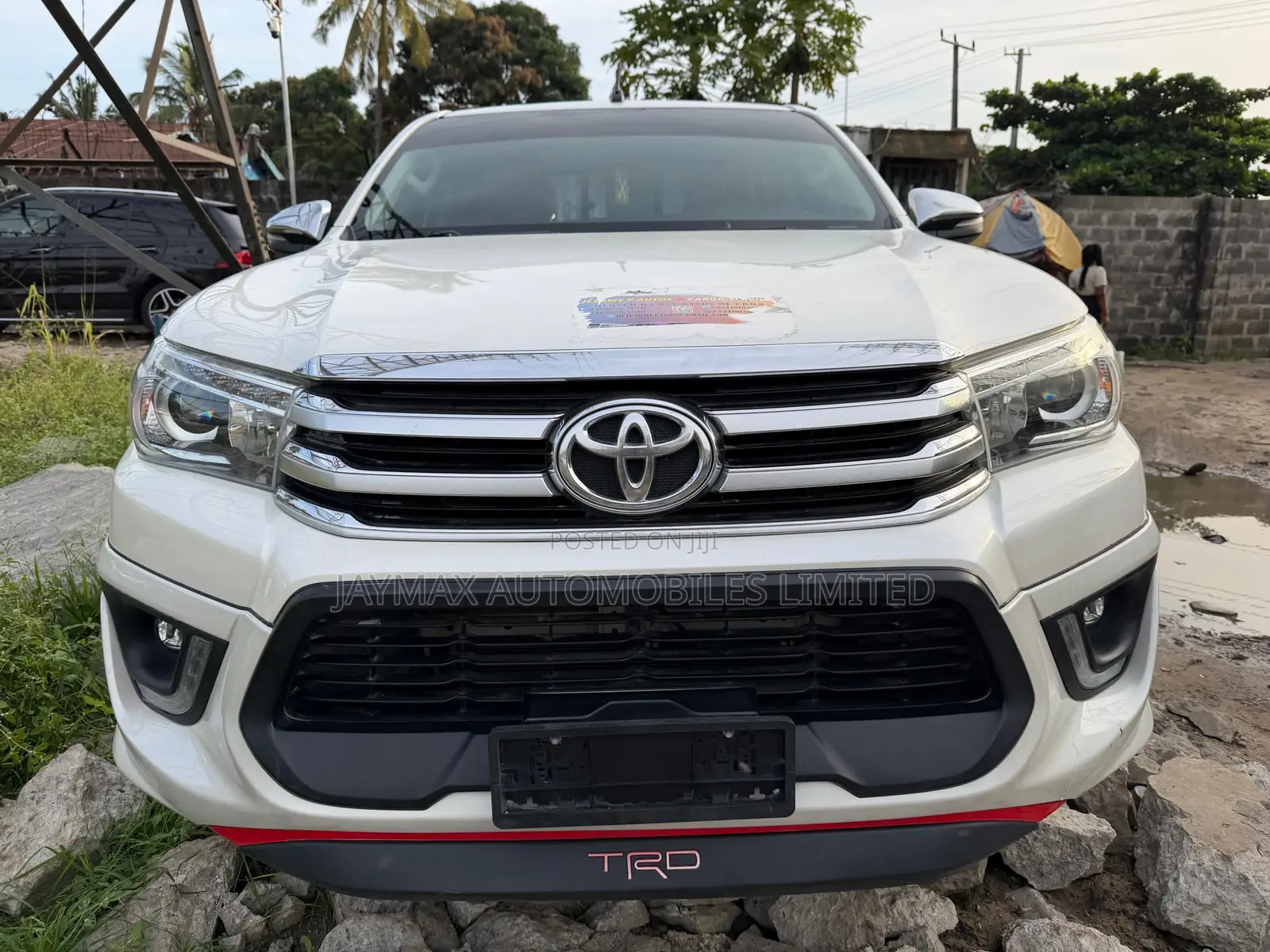 Toyota Hilux 2021 White