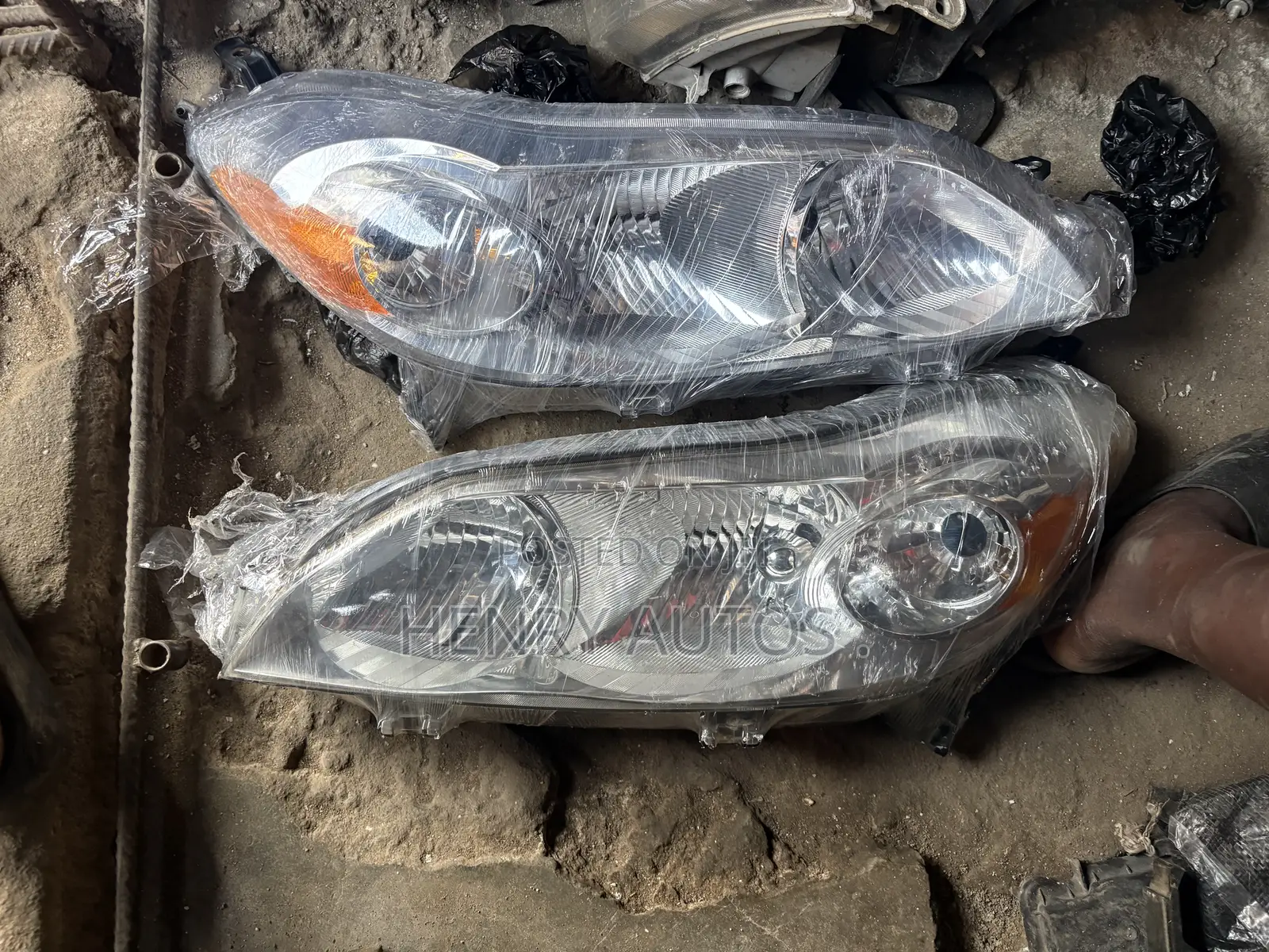 Set Headlights for Matrix 2010
