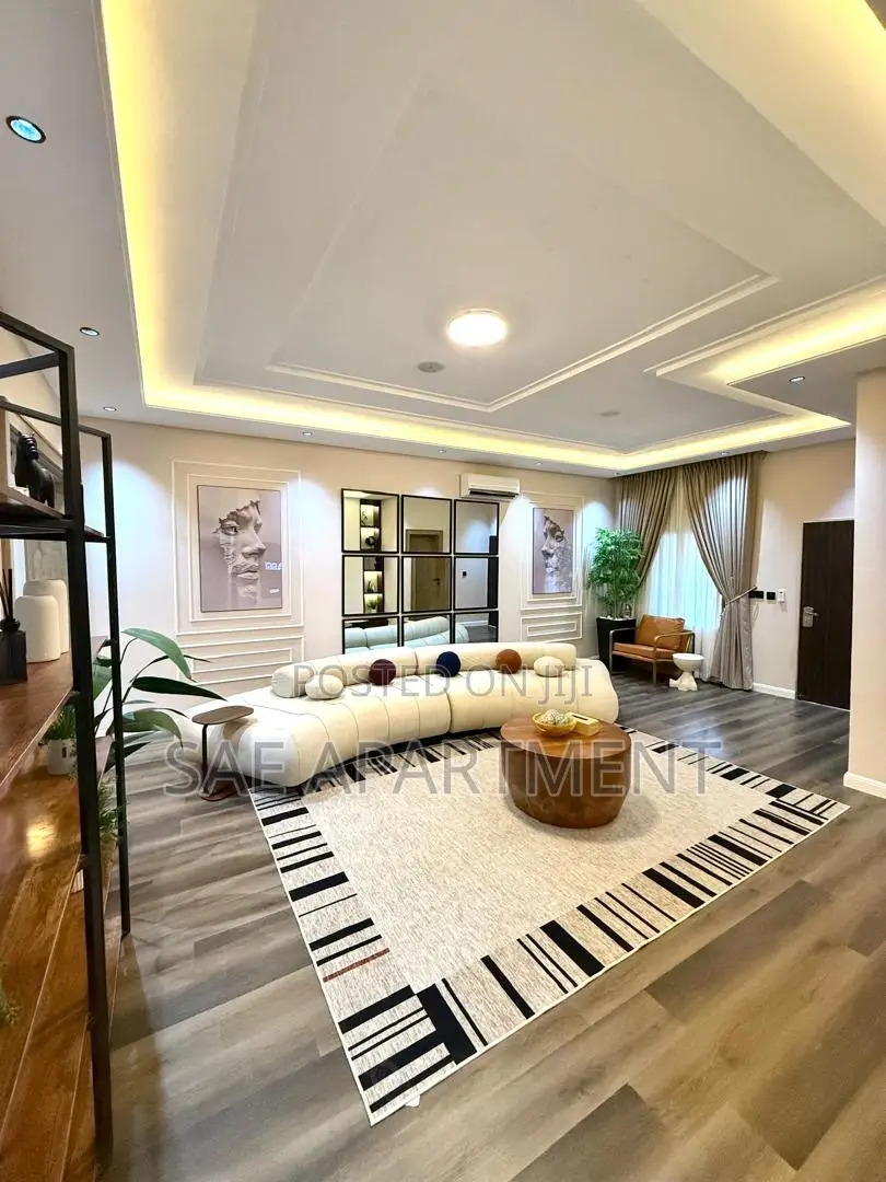 Exquisite Two Bedroom Apartment, Jahi Abuja