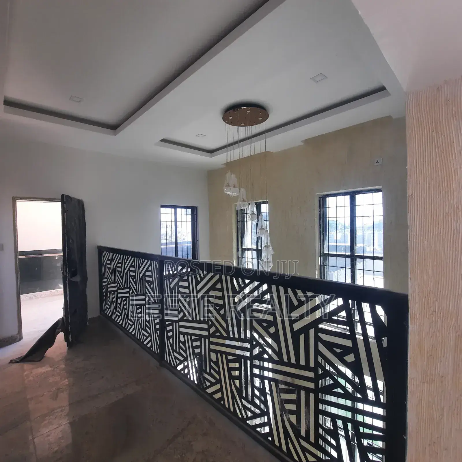 4bdrm Townhouse/Terrace in Jahi for sale