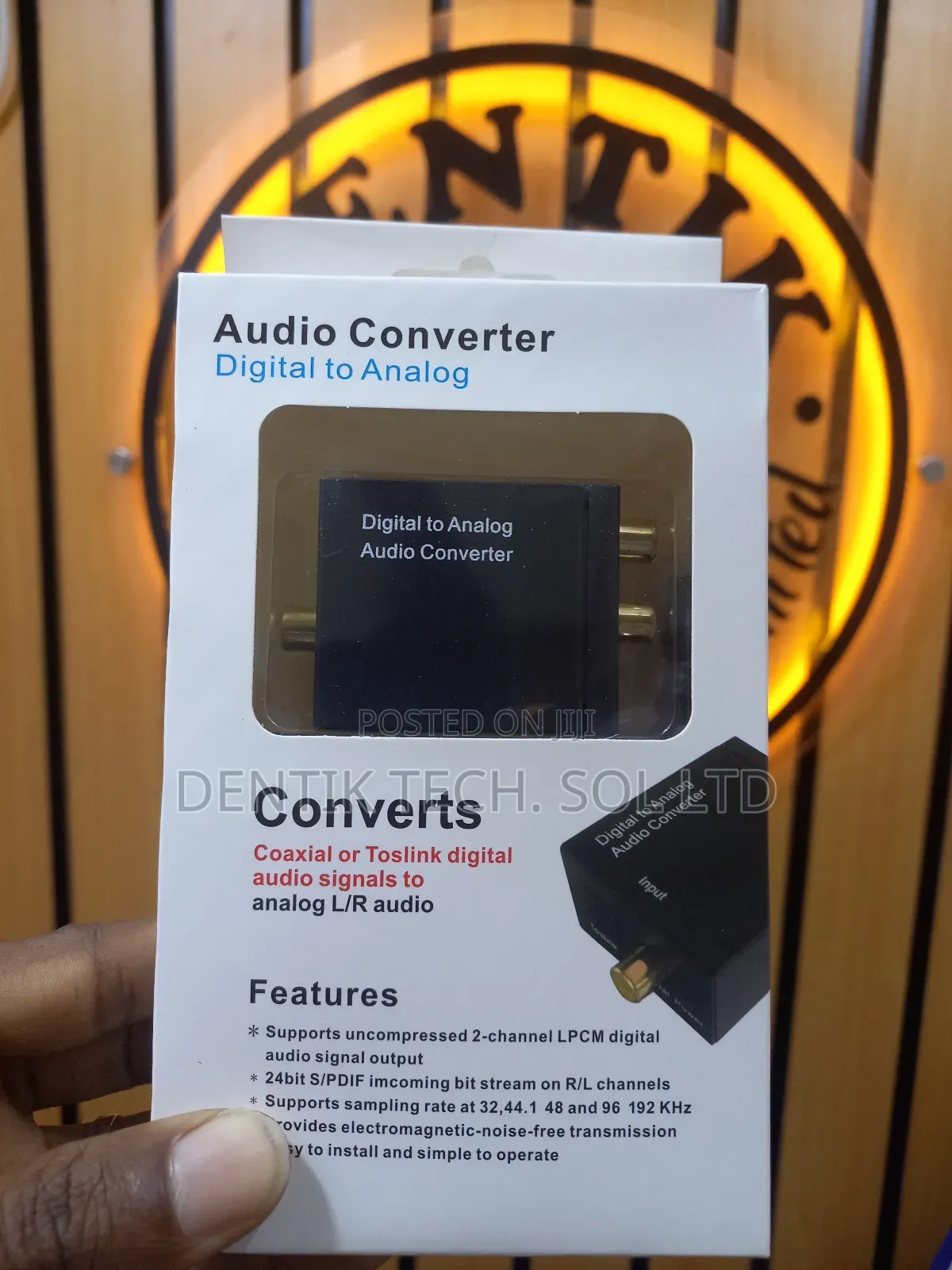 Digital to Analog Audio Converter + Optical Cable