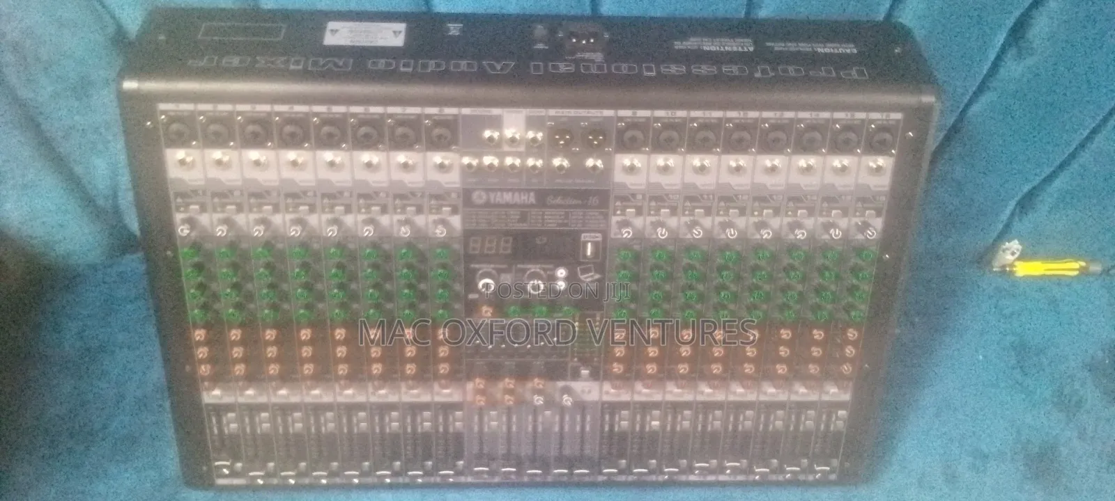 16 Channel Yamaha Mixer