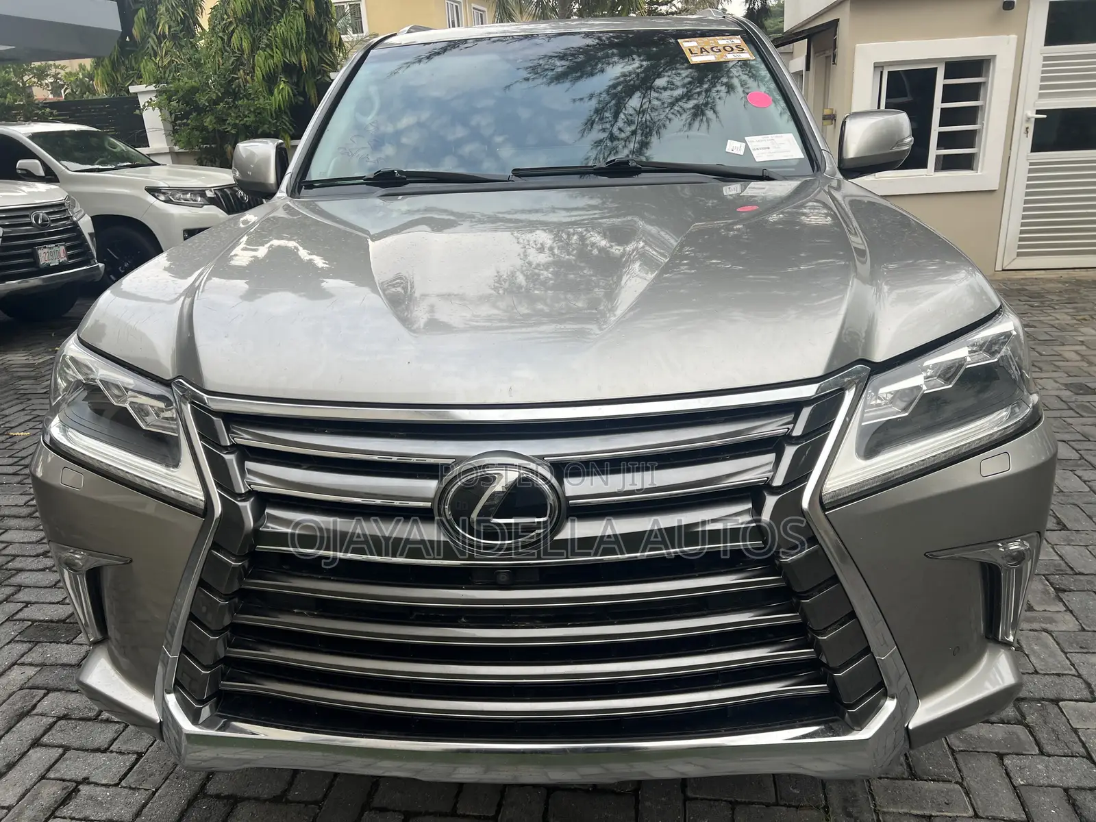 Lexus LX 570 AWD 2017 Silver