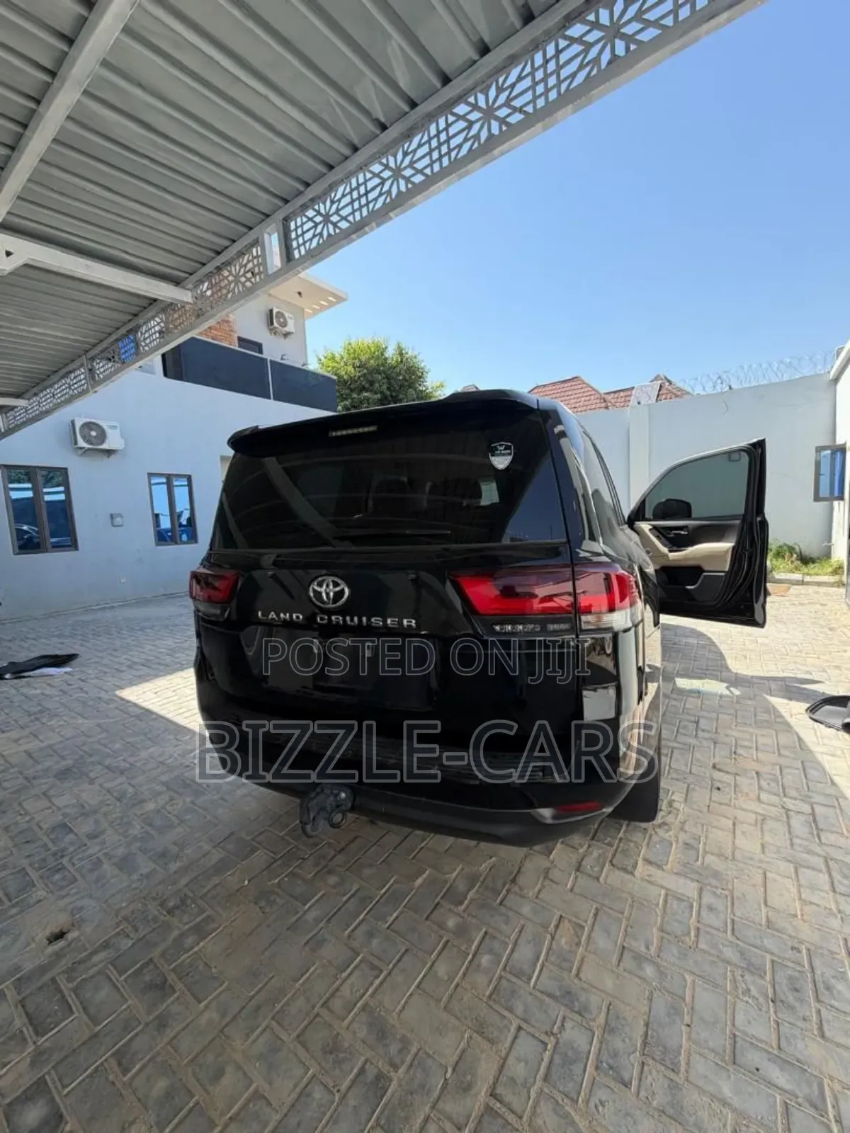 New Toyota Land Cruiser LC300 2024 Black