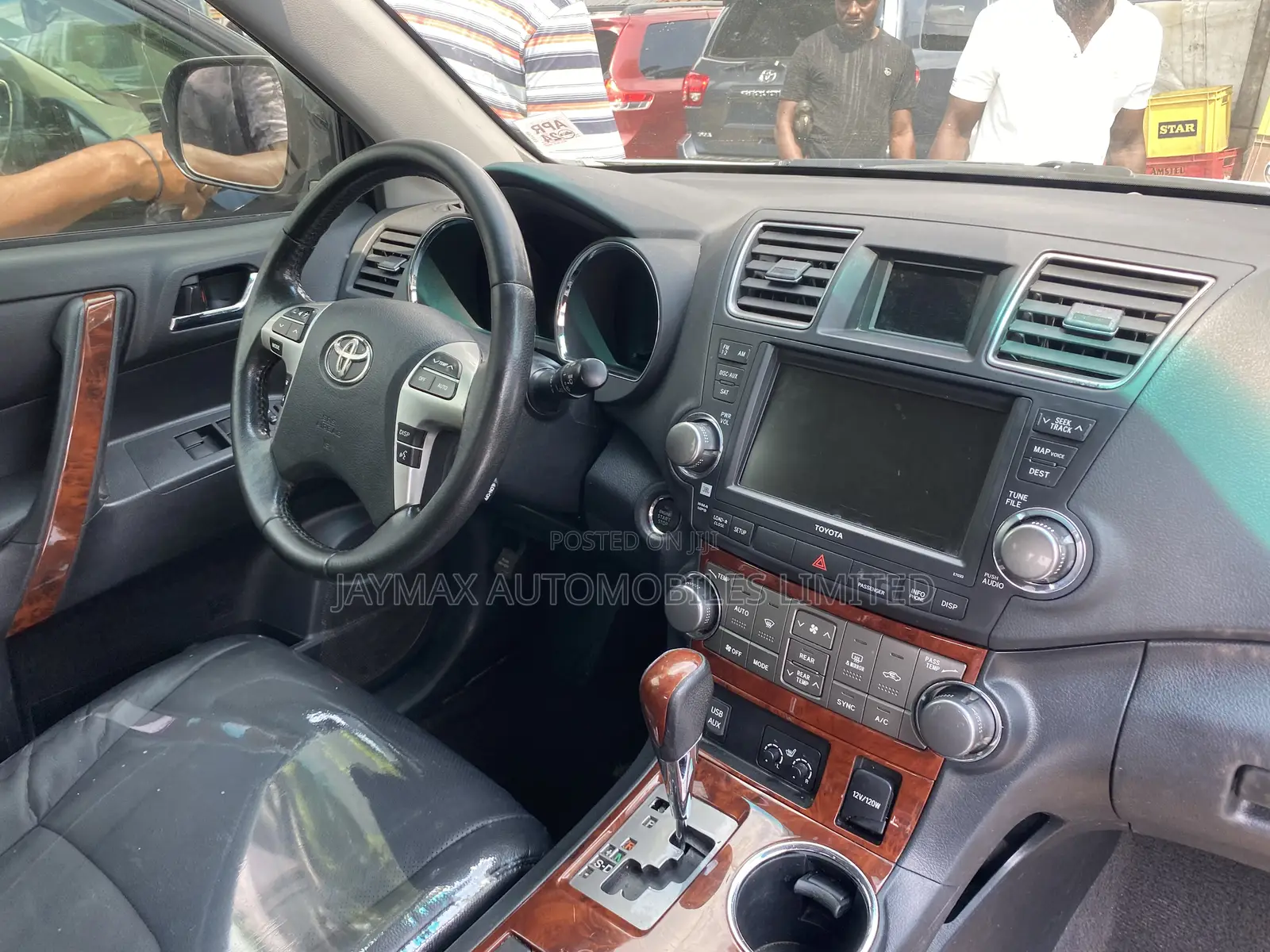 Toyota Highlander Limited 3.5l 4WD 2013 White