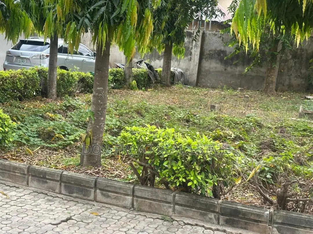 5bdrm Bungalow in Main Ikolaba Estate, Bodija for sale
