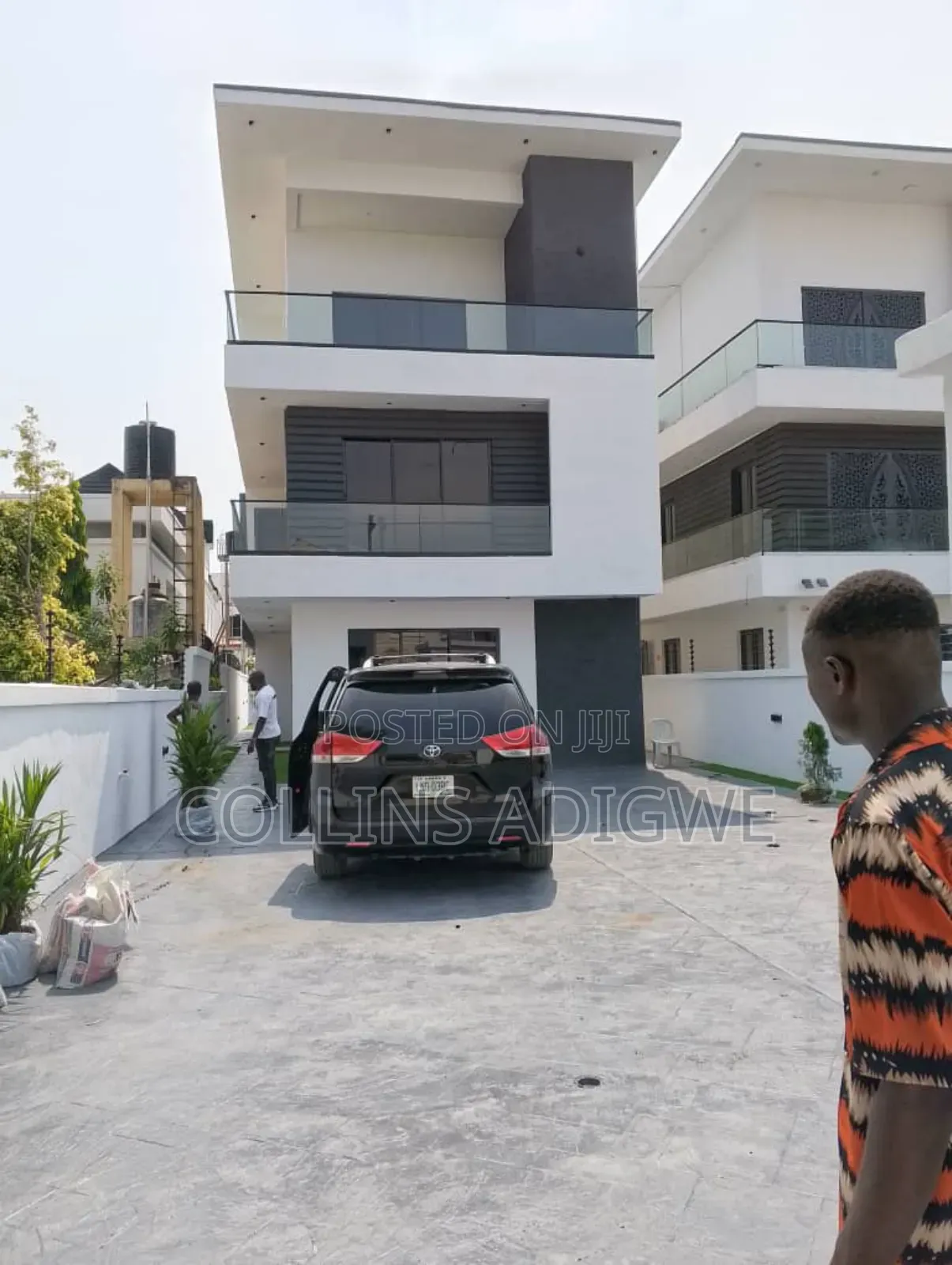 5bdrm Duplex in Atlantic Estate for sale