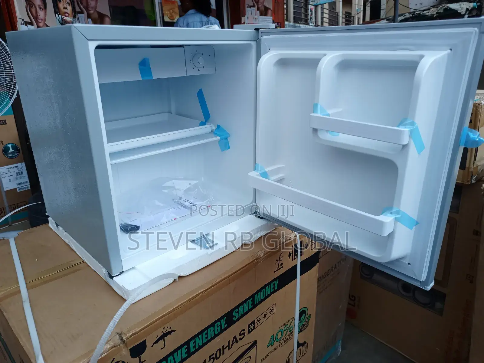 Polystar Bedside Fridge 45 Litres – Silver | Pv-bs81sl