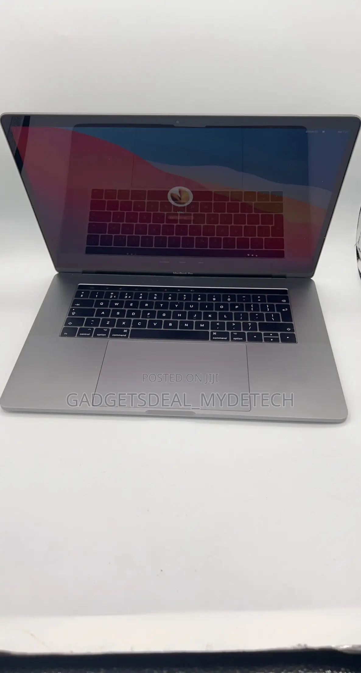 Laptop Apple MacBook Pro 2018 16GB Intel Core i7 SSD 256GB