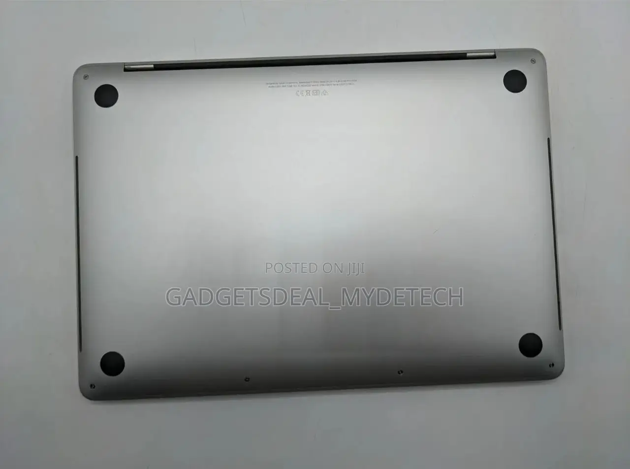 Laptop Apple MacBook Pro 2018 16GB Intel Core i7 SSD 256GB