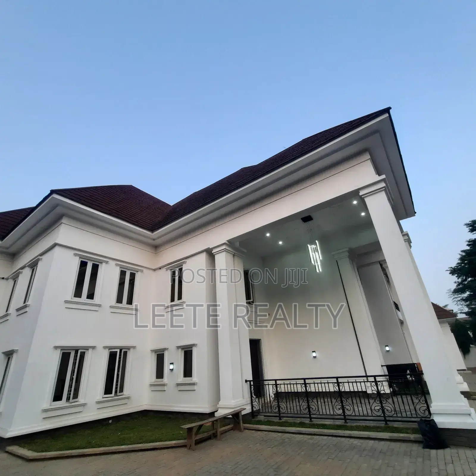 7bdrm Duplex in Jabi for sale