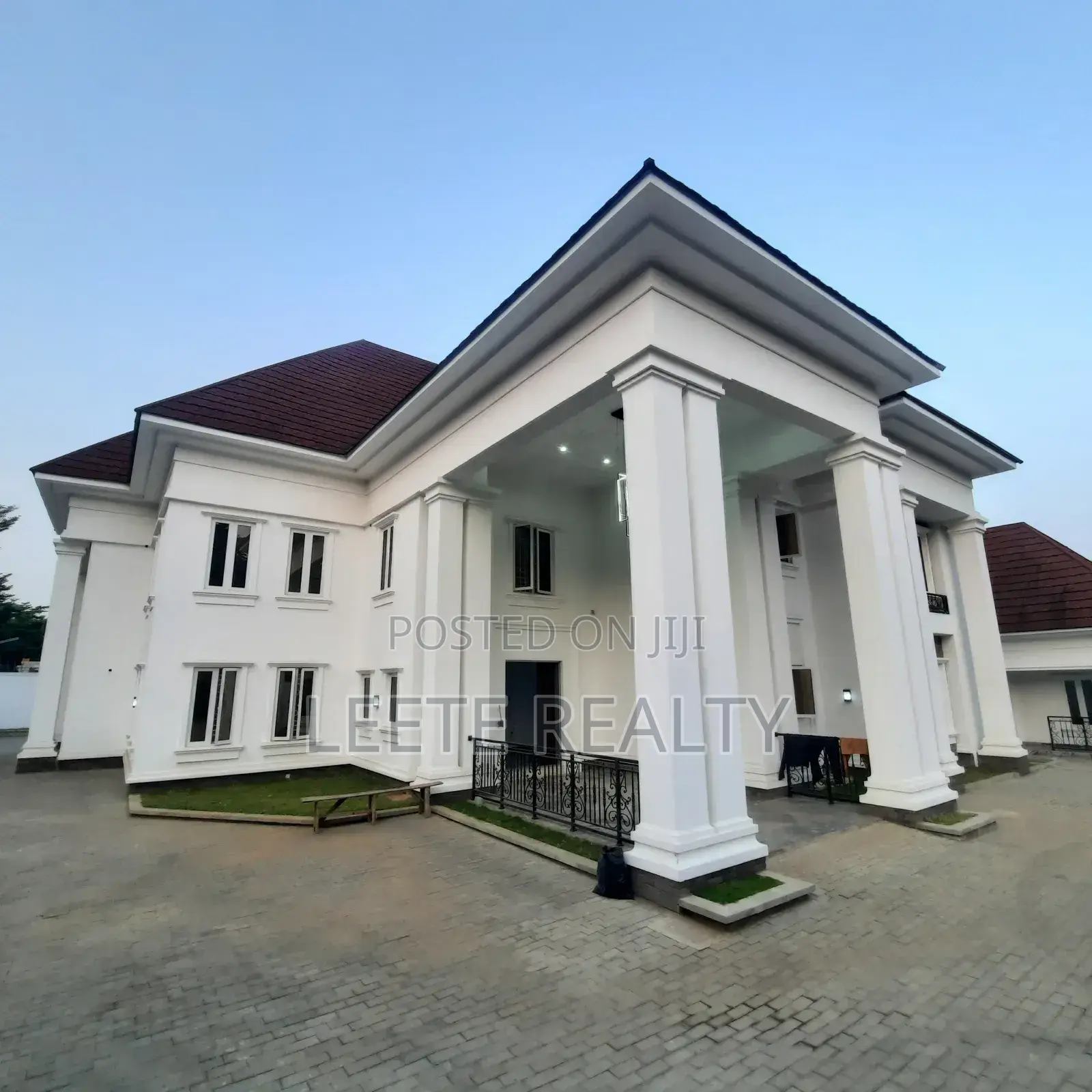 7bdrm Duplex in Jabi for sale
