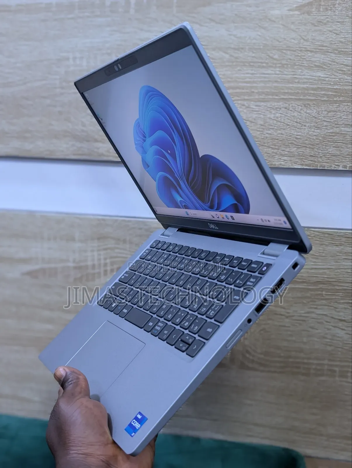 Laptop Dell Latitude 5320 16GB Intel Core i7 SSD 256GB
