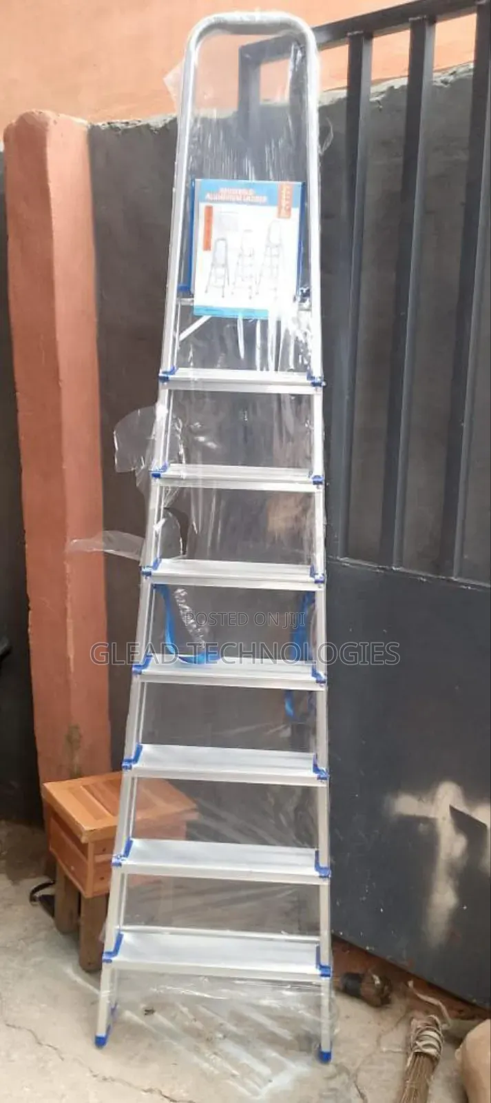 8 Step Aluminium Ladder