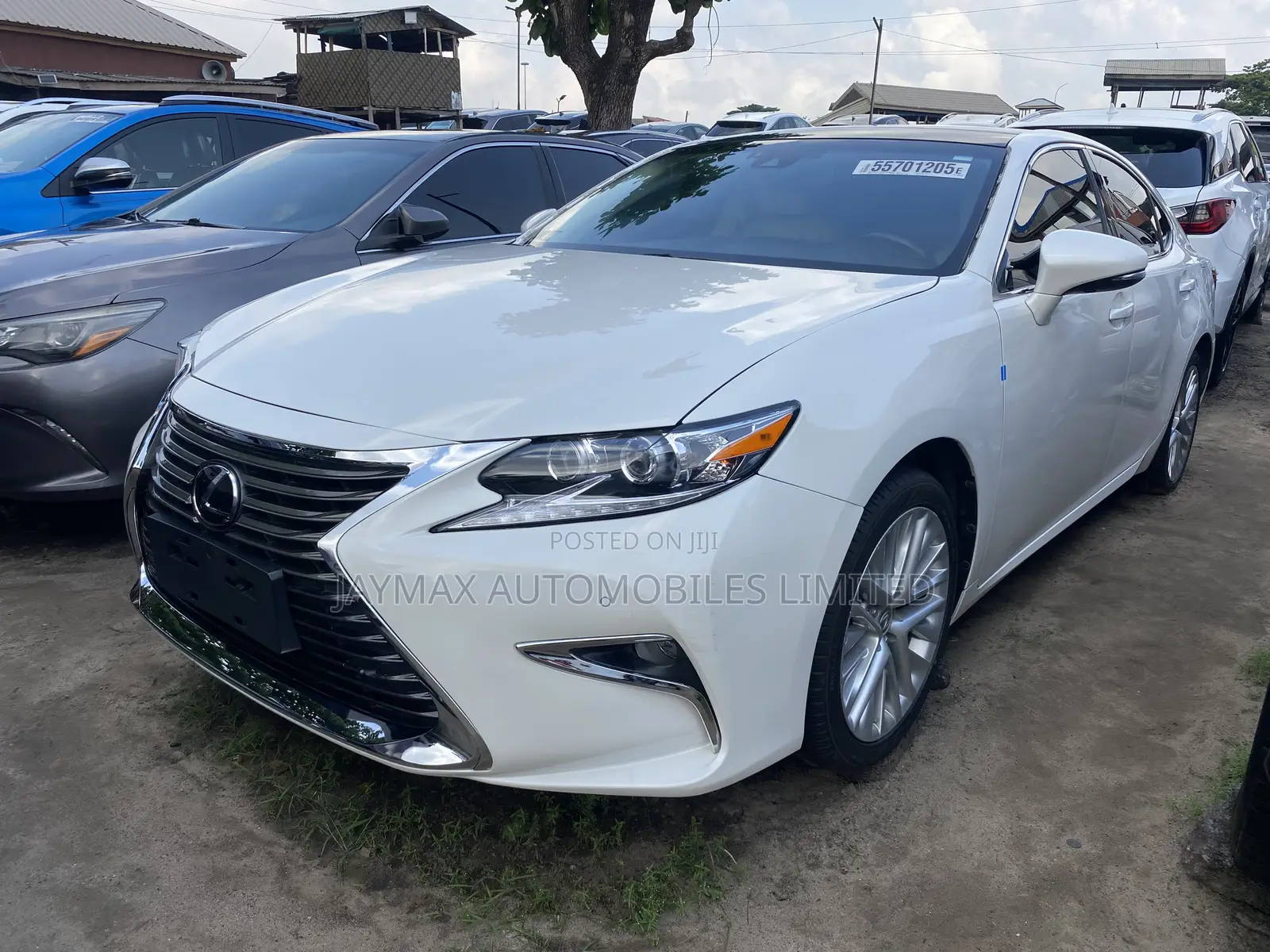 Lexus ES 350 FWD 2015 White