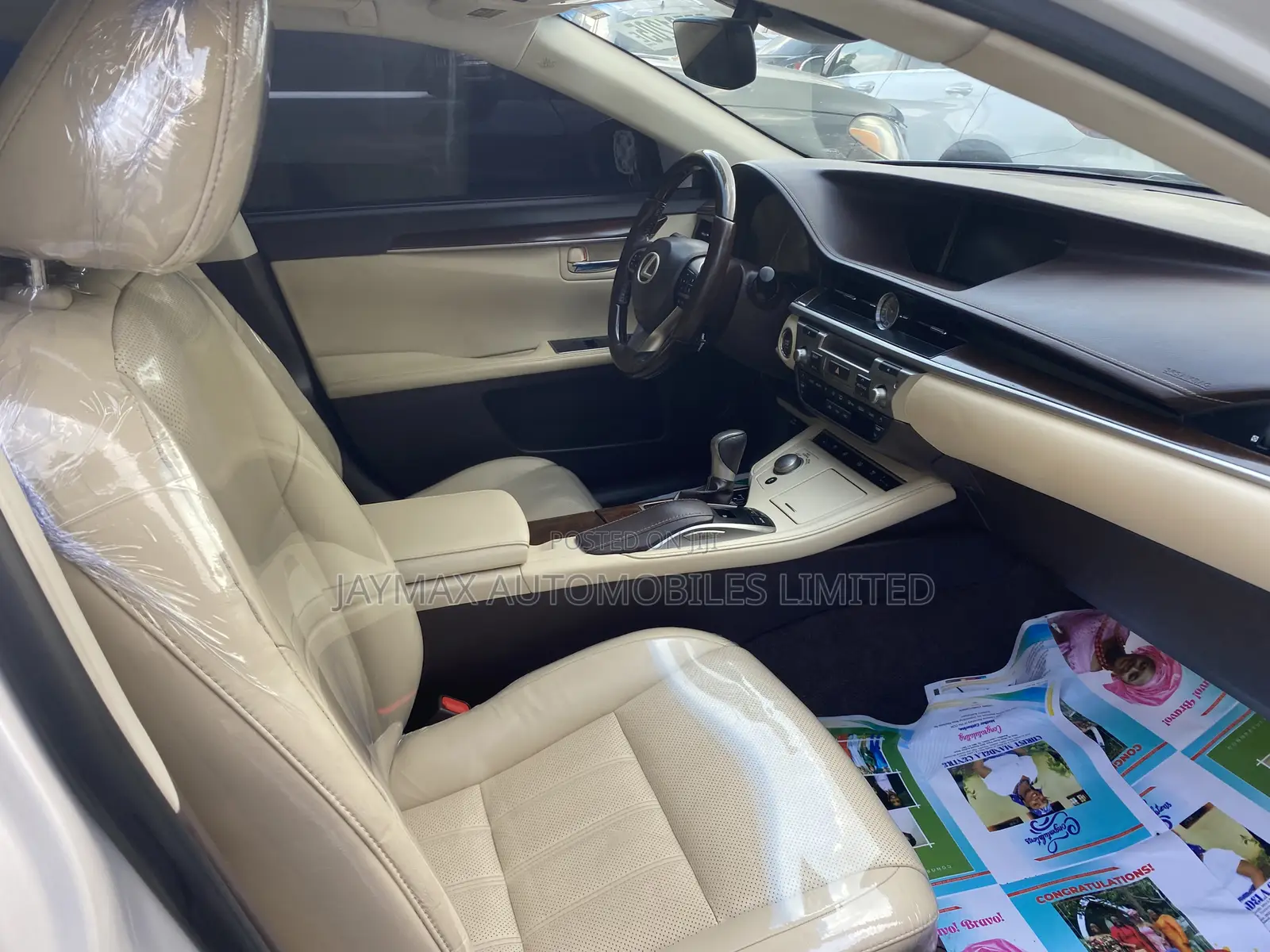 Lexus ES 350 FWD 2015 White