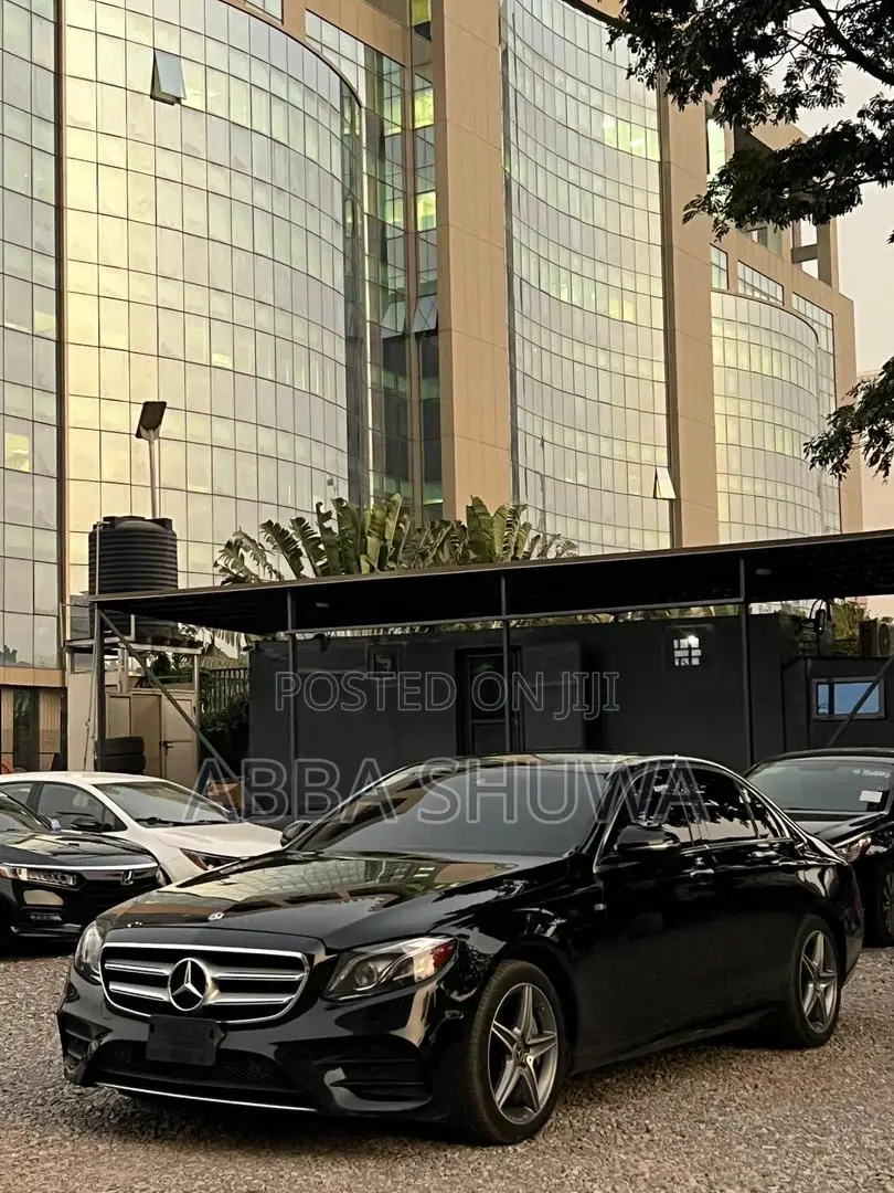 Mercedes-Benz E400 2018 Black