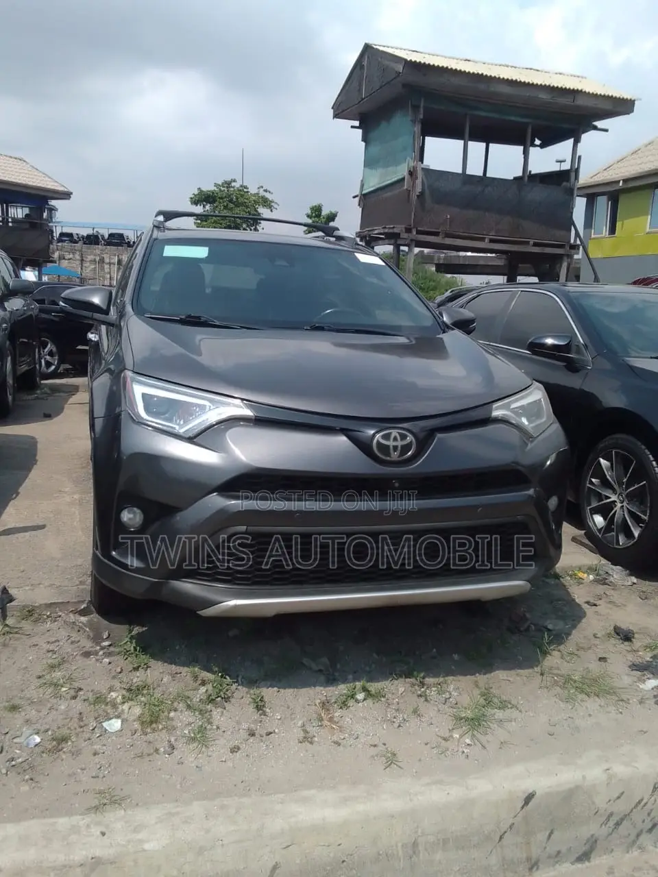 Toyota RAV4 SE AWD (2.5L 4cyl 6A) 2017 Gray