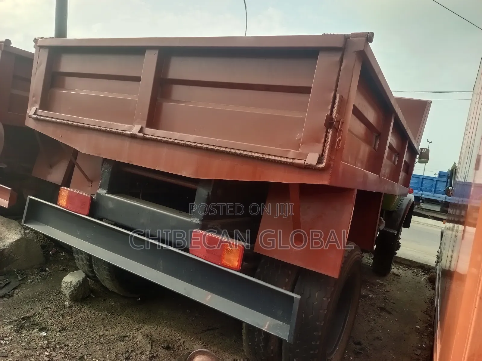 911 Tipper With Auxillary (Foreign Used)